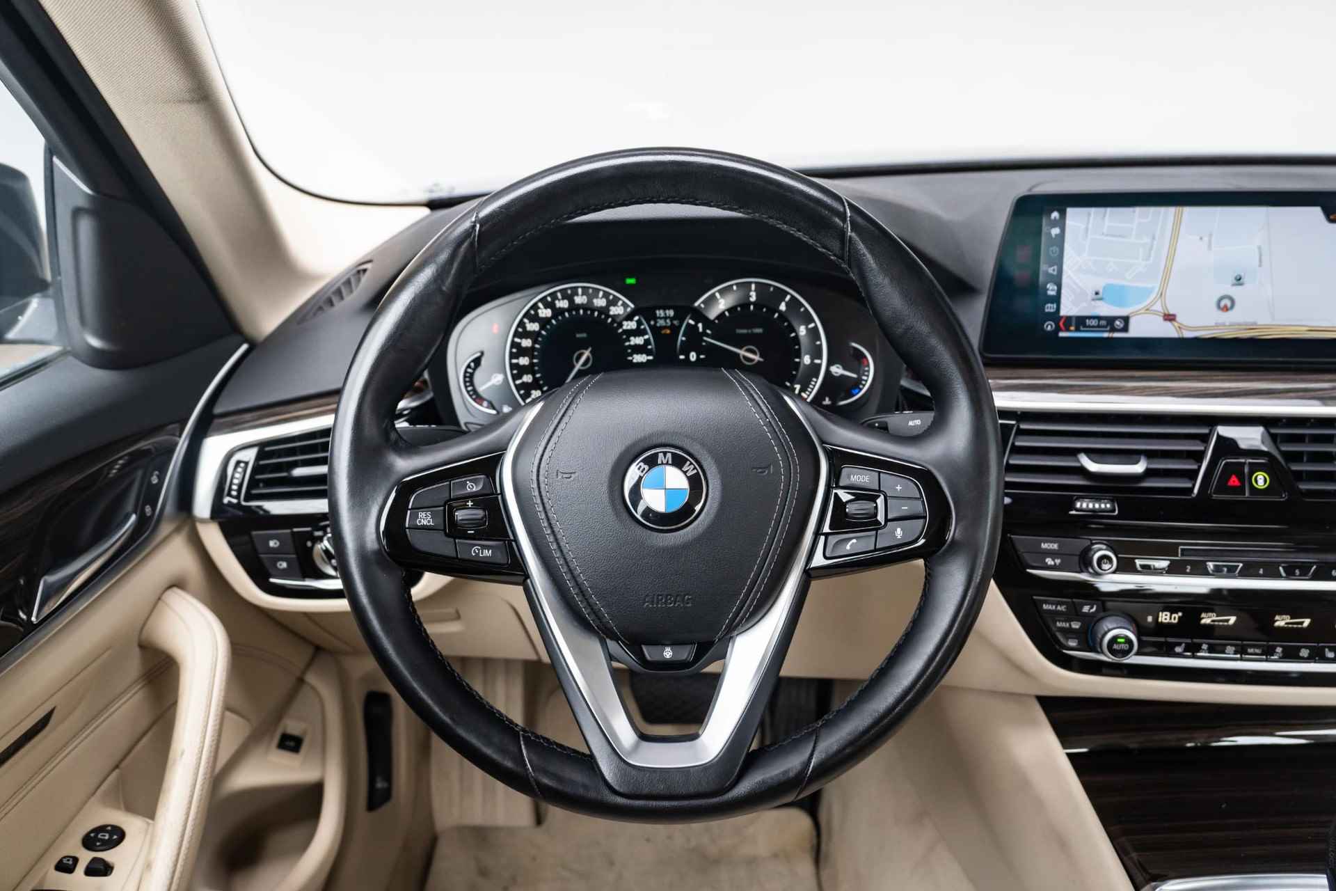 BMW 5 Serie Sedan 530i | High Executive / Stuurwielrand verwarmd / BMW Head-Up Display / Achteruitrijcamera - 7/37