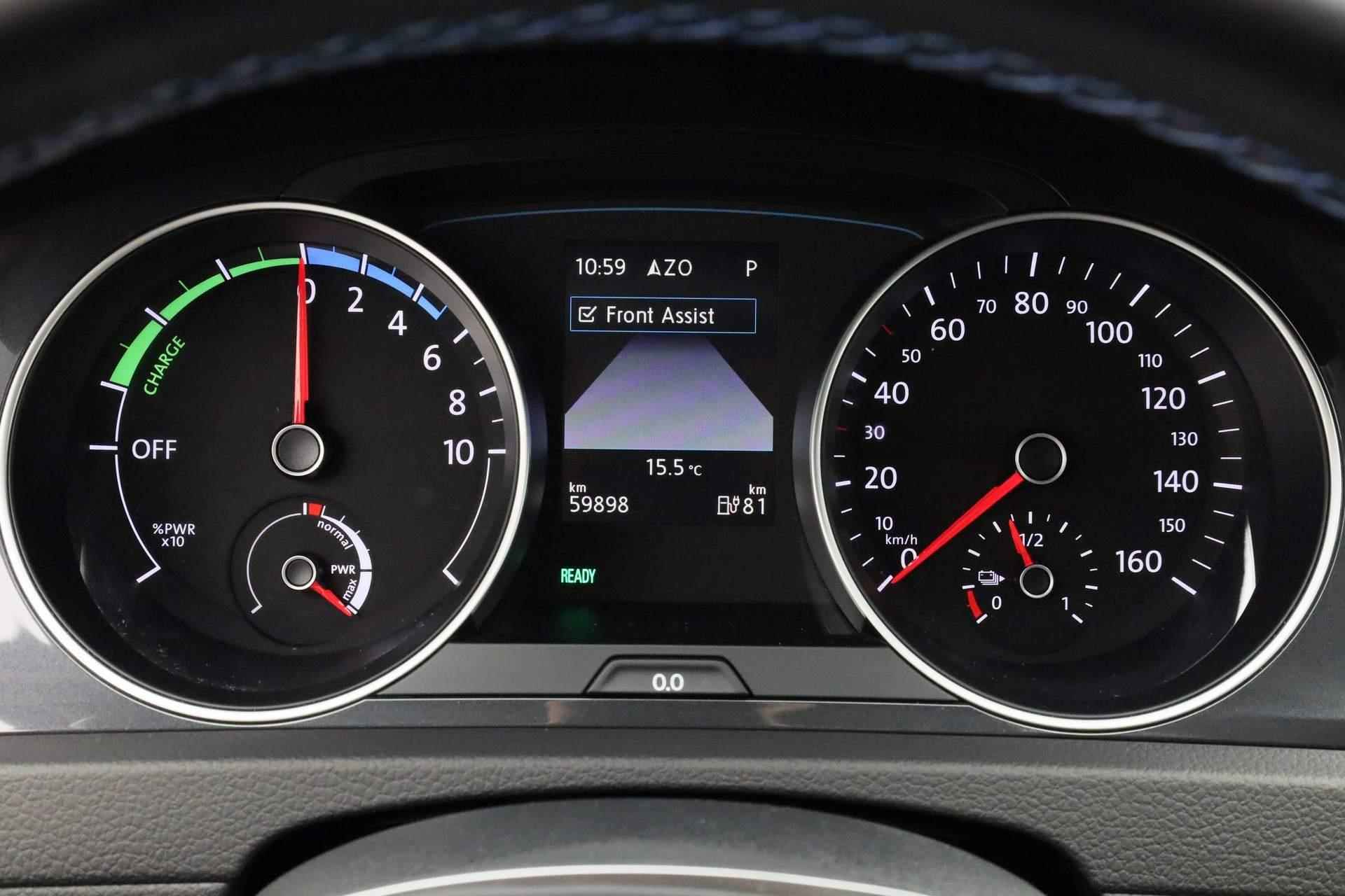 Volkswagen e-Golf 136PK E-DITION | Parkeersensoren voor/achter | Navi | Stoelverwarming | Climatronic - 3/37