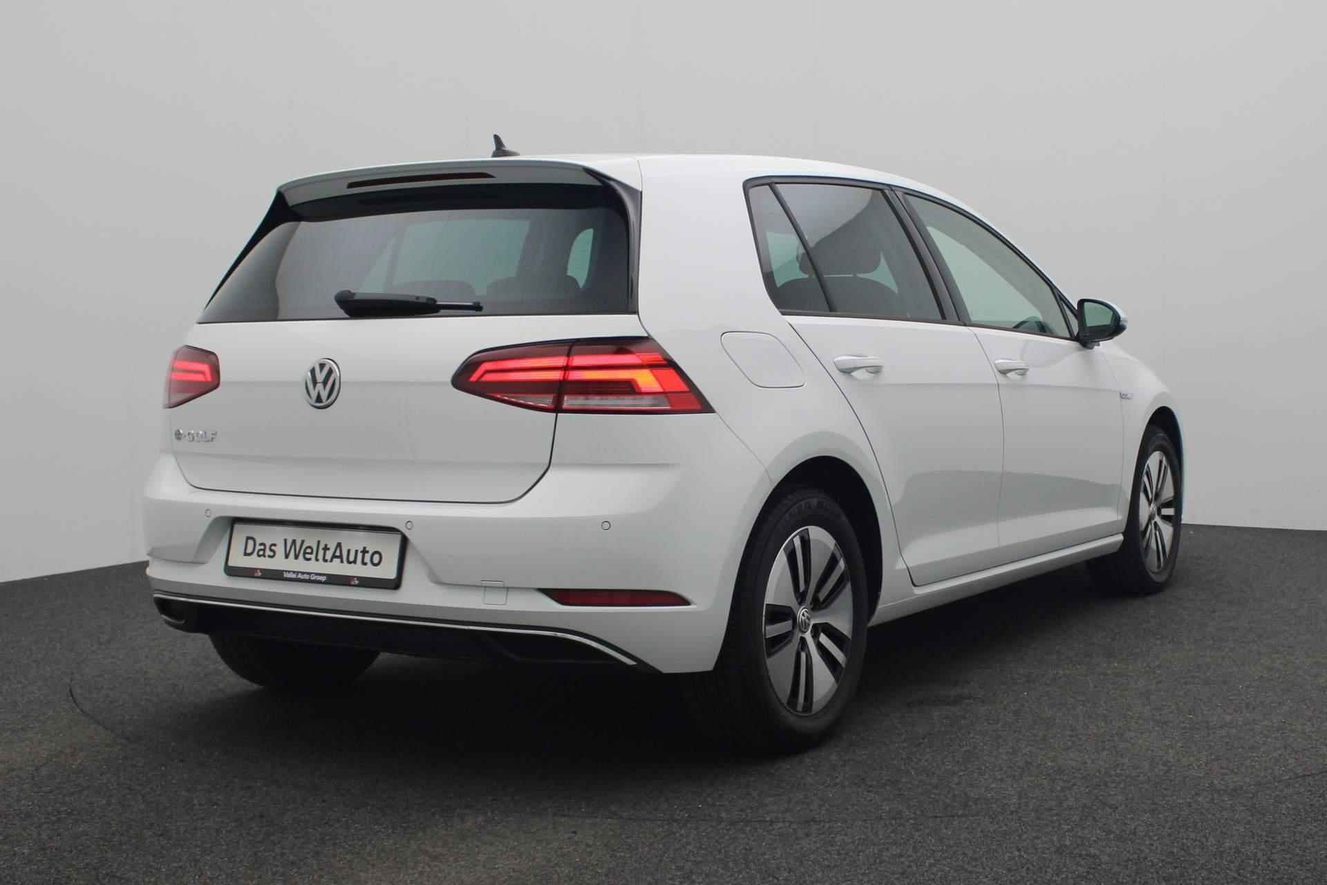 Volkswagen e-Golf 136PK E-DITION | Parkeersensoren voor/achter | Navi | Stoelverwarming | Climatronic - 4/37