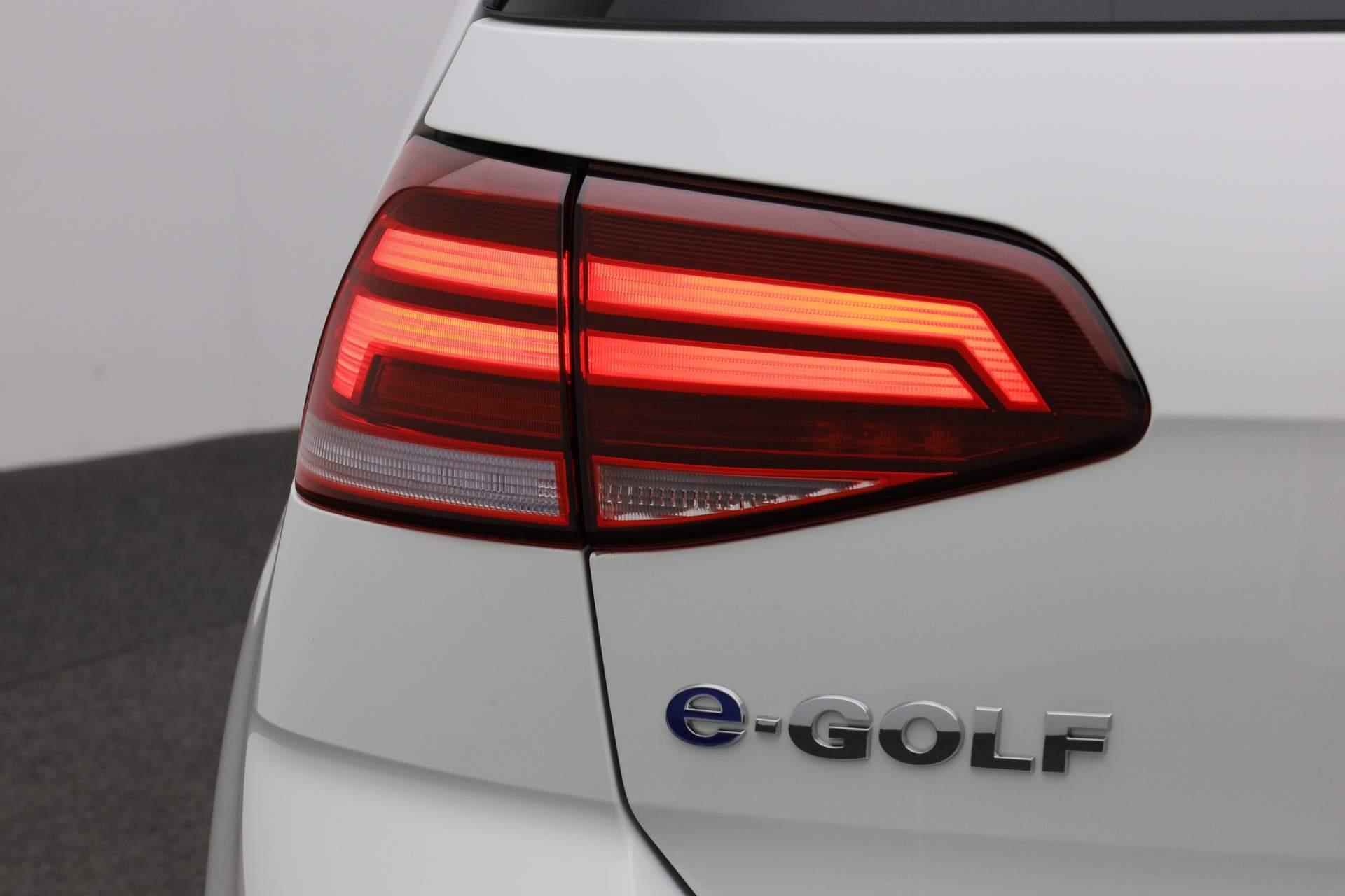 Volkswagen e-Golf 136PK E-DITION | Parkeersensoren voor/achter | Navi | Stoelverwarming | Climatronic - 12/37