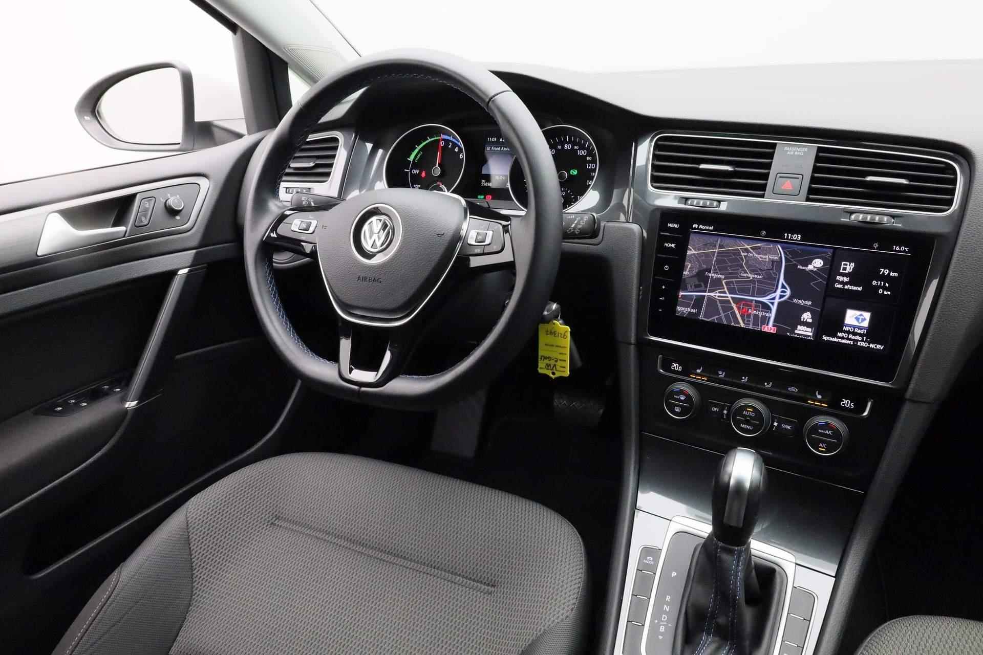 Volkswagen e-Golf 136PK E-DITION | Parkeersensoren voor/achter | Navi | Stoelverwarming | Climatronic - 25/37