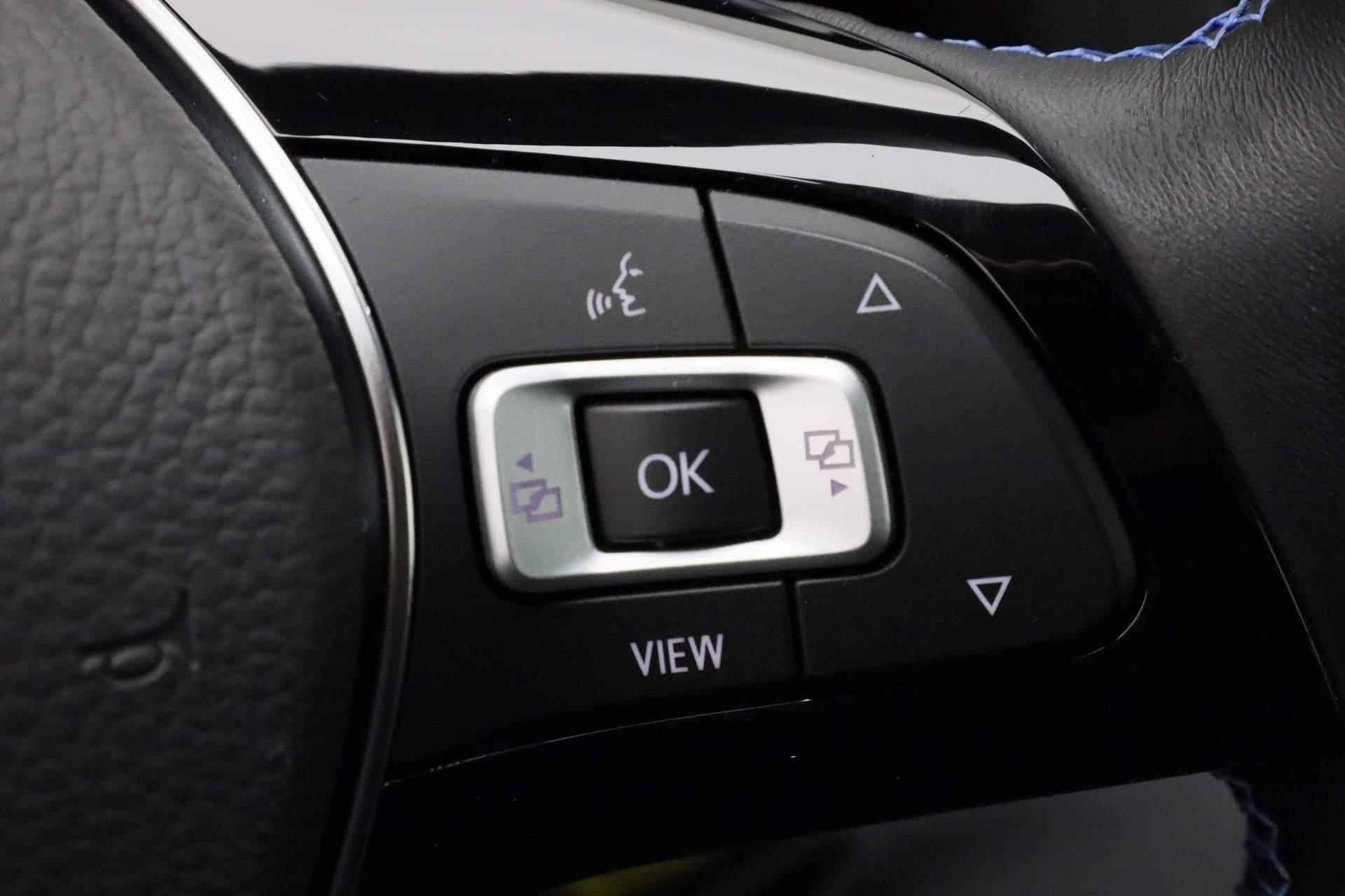Volkswagen e-Golf 136PK E-DITION | Parkeersensoren voor/achter | Navi | Stoelverwarming | Climatronic - 27/37