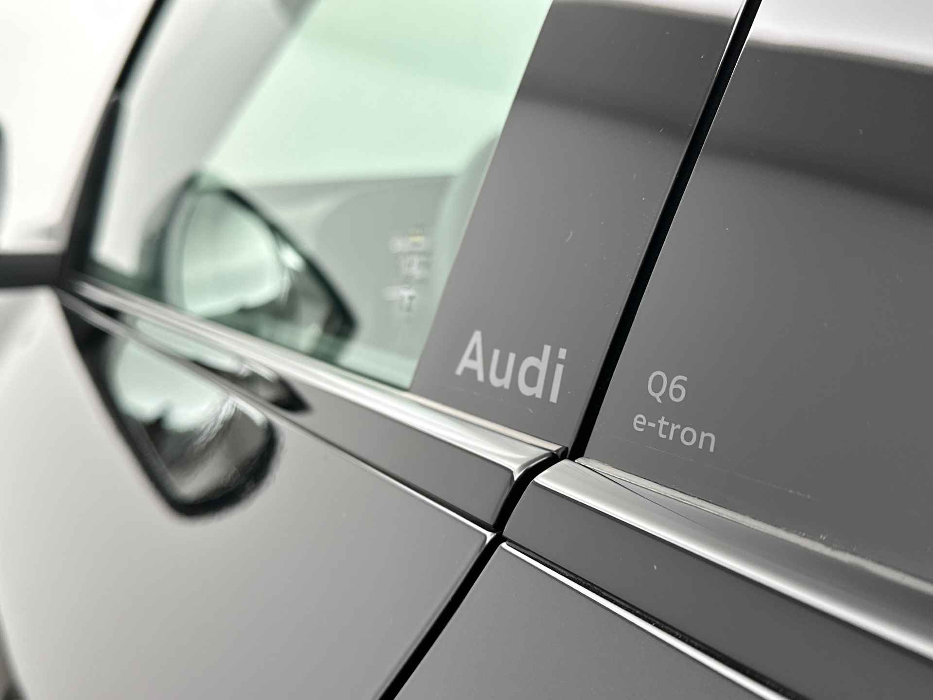 Audi Q6 e-tron S edition - 32/37