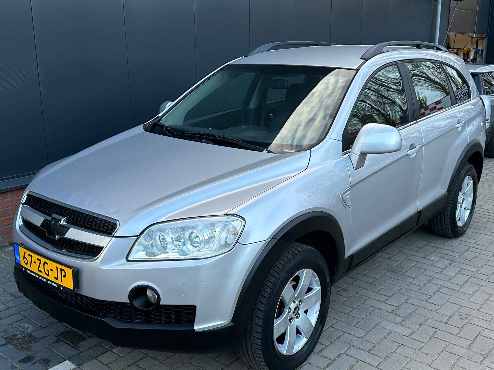 Chevrolet Captiva 2.4i Style 7-Pers (12 mnd BOVAG garantie) - 7/33