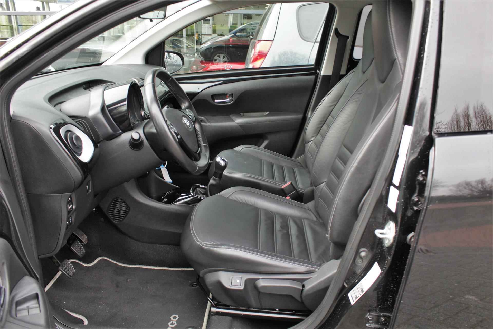 TOYOTA Aygo 1.0 VVT-i 69pk 5D x-cite - 13/33