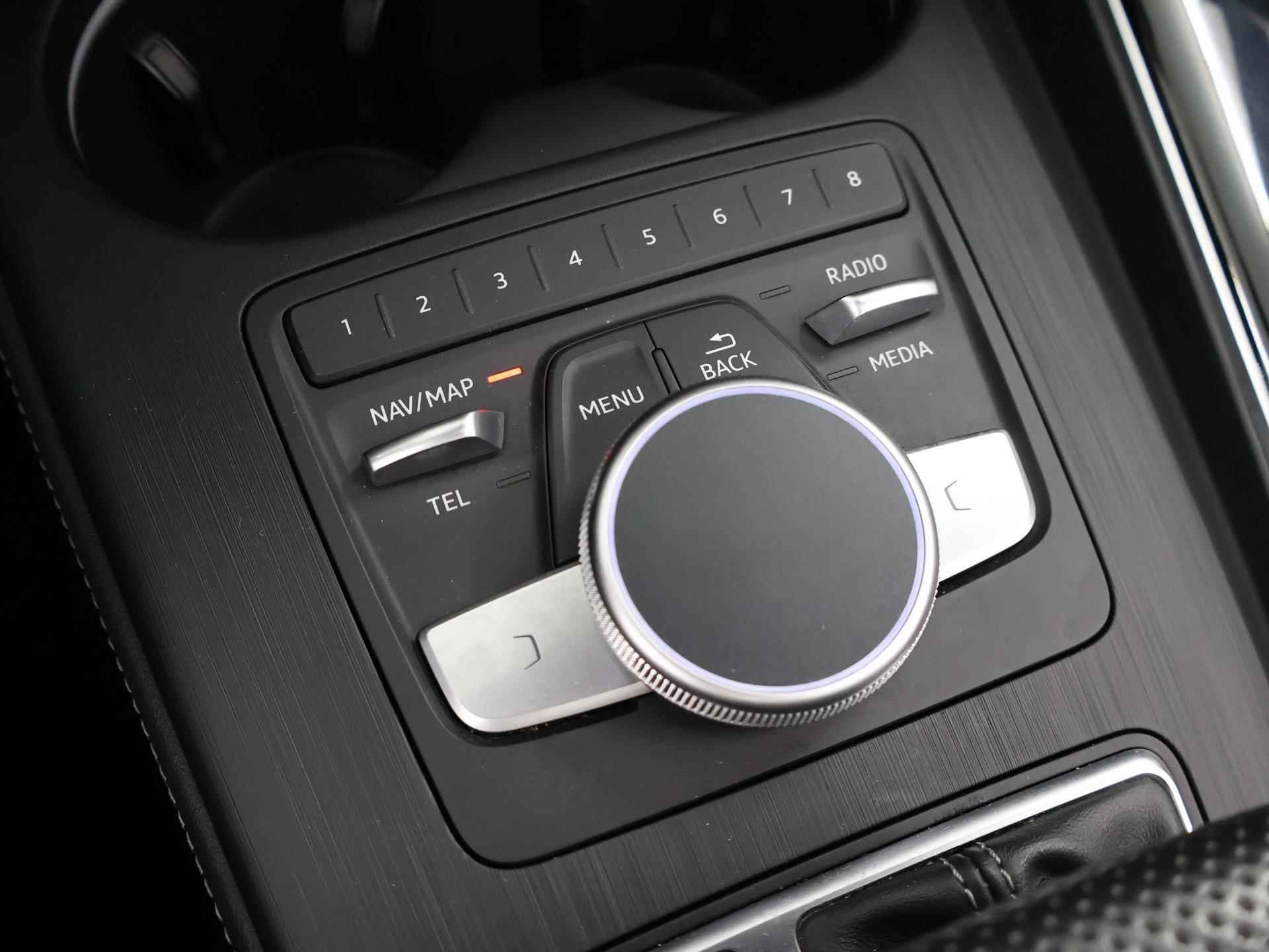 Audi A5 Cabriolet 45 TFSI quattro Sport S Line Edition 245 PK | Lederen Bekleding | B&O Audio | Adaptieve Cruise Control | Stoelverwarming | Achteruitrijcamera met Parkeerhulp | 2x S-Line | Trekhaak | - 31/56