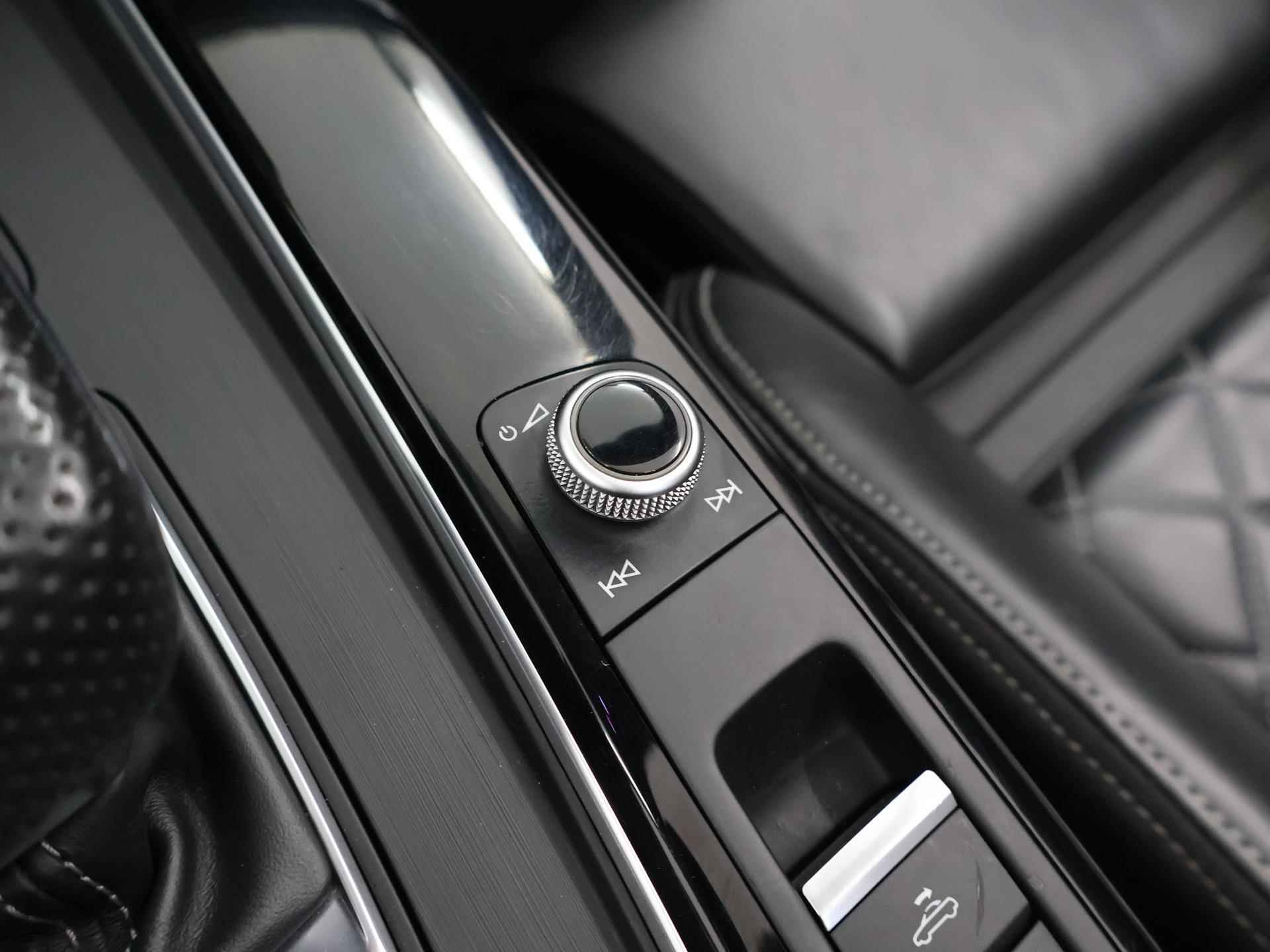 Audi A5 Cabriolet 45 TFSI quattro Sport S Line Edition 245 PK | Lederen Bekleding | B&O Audio | Adaptieve Cruise Control | Stoelverwarming | Achteruitrijcamera met Parkeerhulp | 2x S-Line | Trekhaak | - 32/56