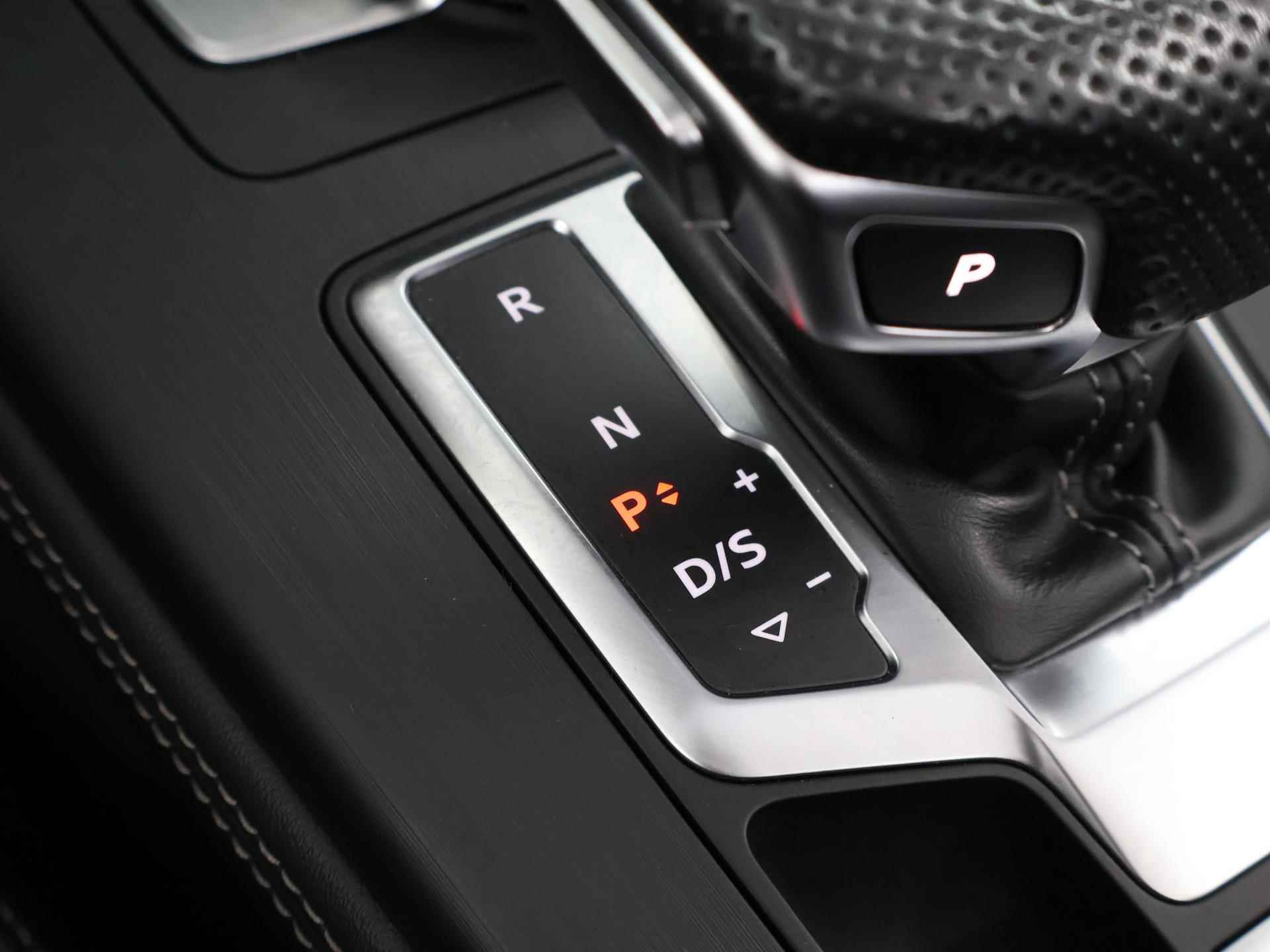 Audi A5 Cabriolet 45 TFSI quattro Sport S Line Edition 245 PK | Lederen Bekleding | B&O Audio | Adaptieve Cruise Control | Stoelverwarming | Achteruitrijcamera met Parkeerhulp | 2x S-Line | Trekhaak | - 36/56