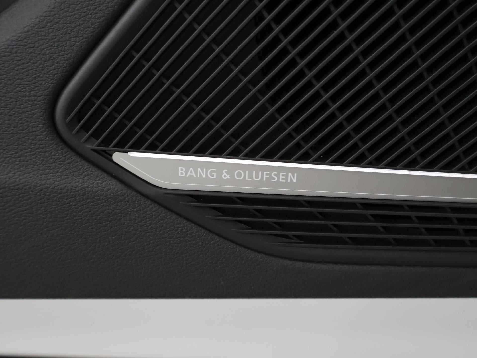 Audi A5 Cabriolet 45 TFSI quattro Sport S Line Edition 245 PK | Lederen Bekleding | B&O Audio | Adaptieve Cruise Control | Stoelverwarming | Achteruitrijcamera met Parkeerhulp | 2x S-Line | Trekhaak | - 46/56