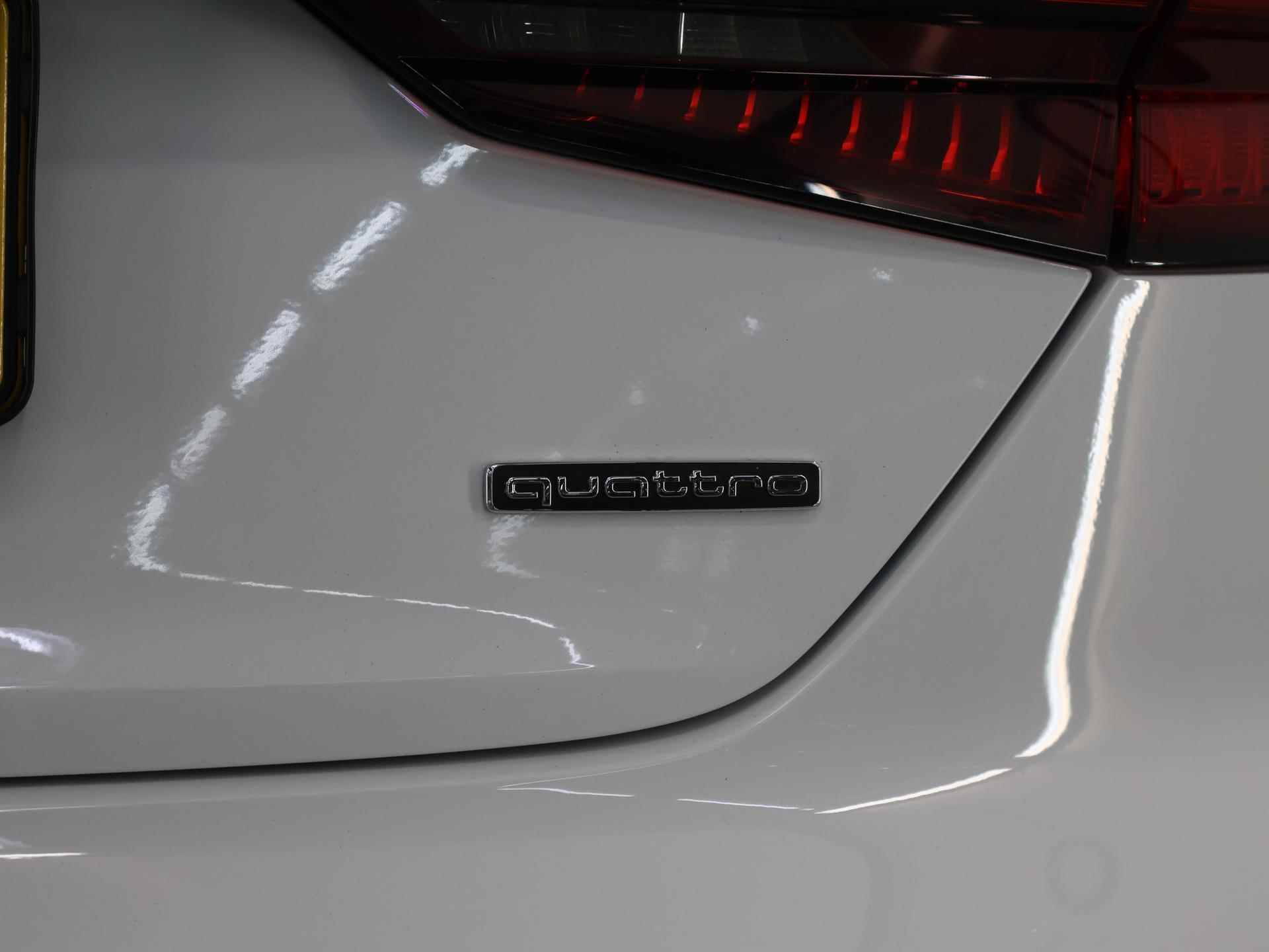 Audi A5 Cabriolet 45 TFSI quattro Sport S Line Edition 245 PK | Lederen Bekleding | B&O Audio | Adaptieve Cruise Control | Stoelverwarming | Achteruitrijcamera met Parkeerhulp | 2x S-Line | Trekhaak | - 52/56