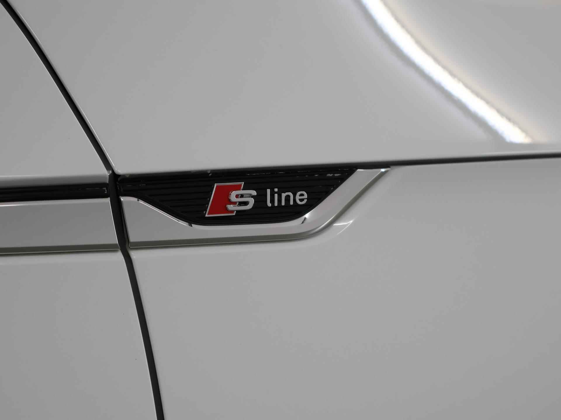 Audi A5 Cabriolet 45 TFSI quattro Sport S Line Edition 245 PK | Lederen Bekleding | B&O Audio | Adaptieve Cruise Control | Stoelverwarming | Achteruitrijcamera met Parkeerhulp | 2x S-Line | Trekhaak | - 53/56