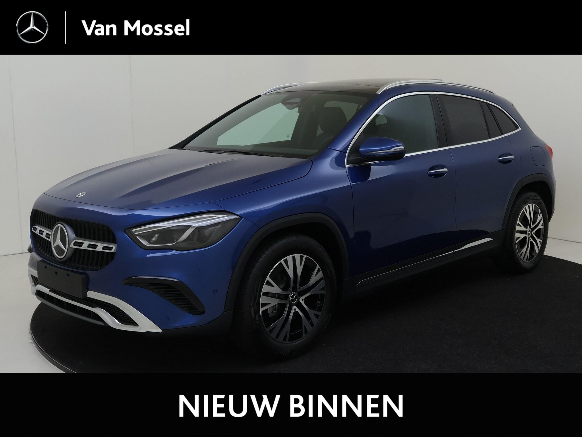 Mercedes-Benz GLA-klasse 180 Star Edition Luxury Line / Panoramadak/ Carplay