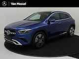 Mercedes-Benz GLA-klasse 180 Star Edition Luxury Line Smartphone-integratie / DISTRONIC / Dodehoekassistent / Panoramaschuifdak / Trekhaak / Multibeam