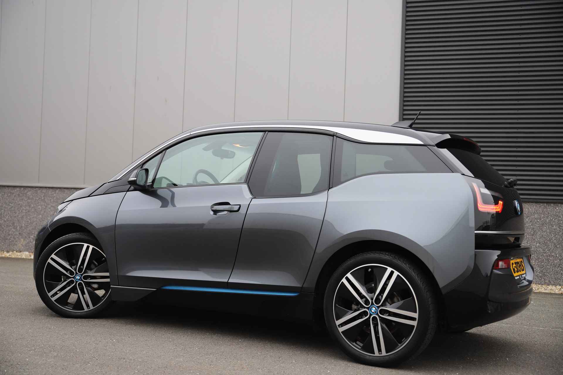 BMW i3 Executive 120Ah 42 kWh/ S-dak/*15.000km*/W-pomp/3-fase/20" - 13/38