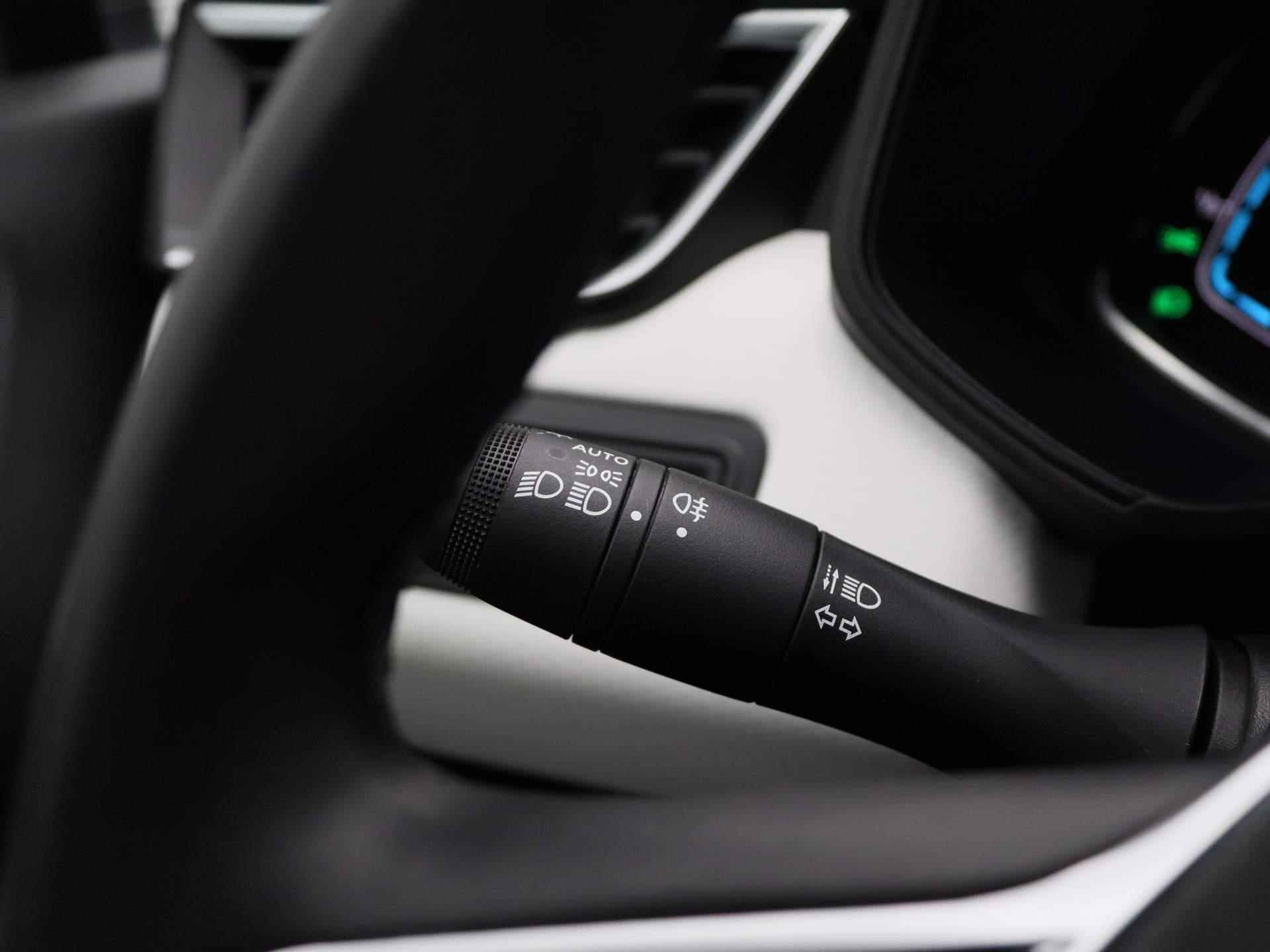 Renault Clio 1.6 E-Tech Hybrid 145Pk Techno | Navigatie | Apple & Android Carplay | Parkeersensoren & Camera | Climate Control | LED | Lichtmetalen Velgen & Privacy Glass | | - 22/38