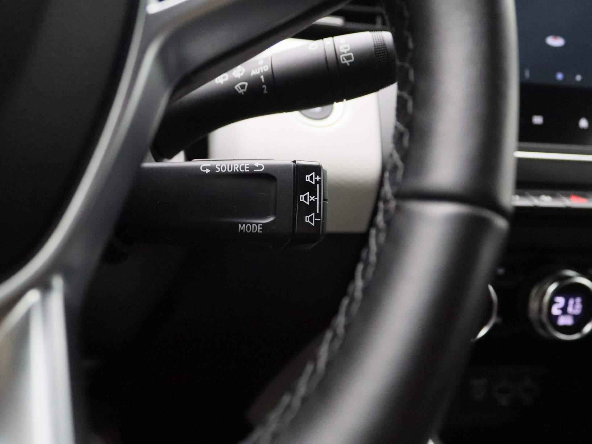 Renault Clio 1.6 E-Tech Hybrid 145Pk Techno | Navigatie | Apple & Android Carplay | Parkeersensoren & Camera | Climate Control | LED | Lichtmetalen Velgen & Privacy Glass | | - 23/38