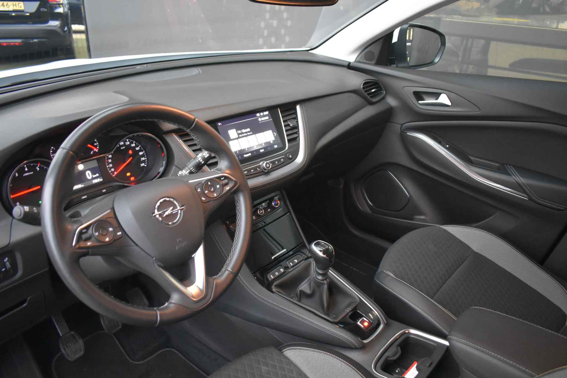 Opel Grandland X 1.2 Turbo Innovation | Navigatie | Trekhaak | 1e Eigenaar | Dealeronderhouden | Elektr. Achterklep | All-Seasonbanden | Keyless- - 7/50