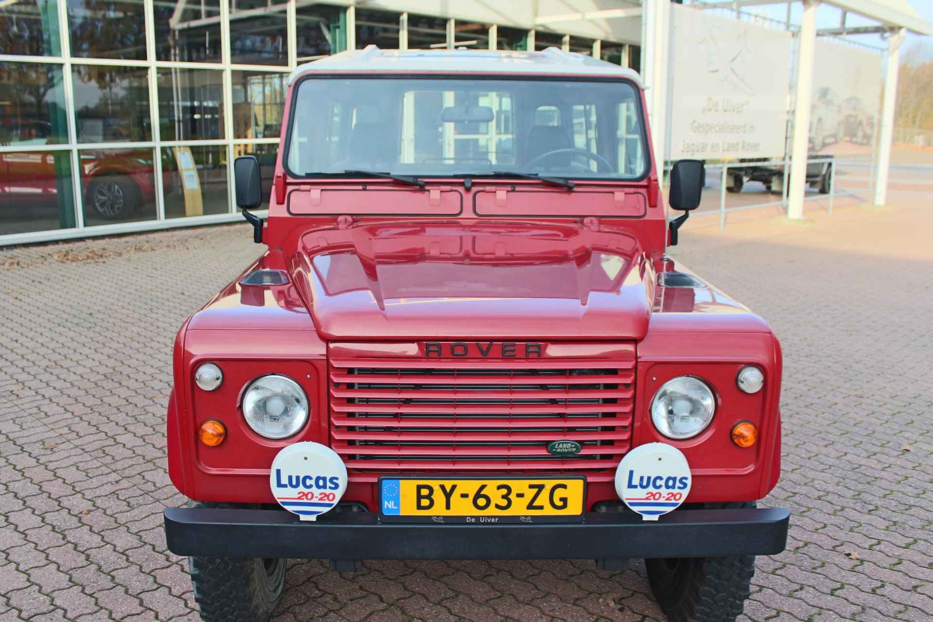 Land Rover Defender 3.5 V8 90" County 1e eigenaar/ NL-auto/ pas 50.118 km. gereden/ originele boekjes/schadevrij - 3/46
