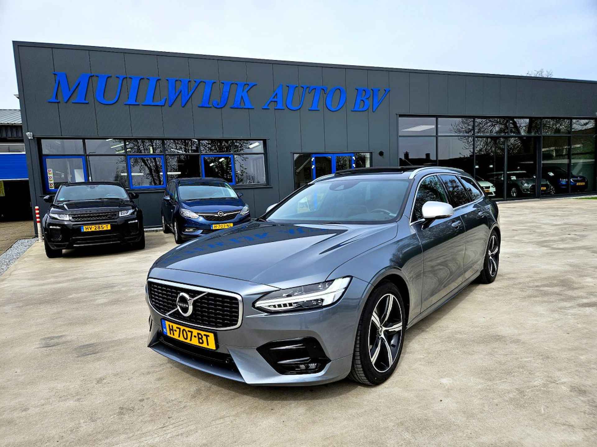 VOLVO V90 2.0 T4 Business Sport R-Design / Panoramadak / Harman Kardon / H - 12/47