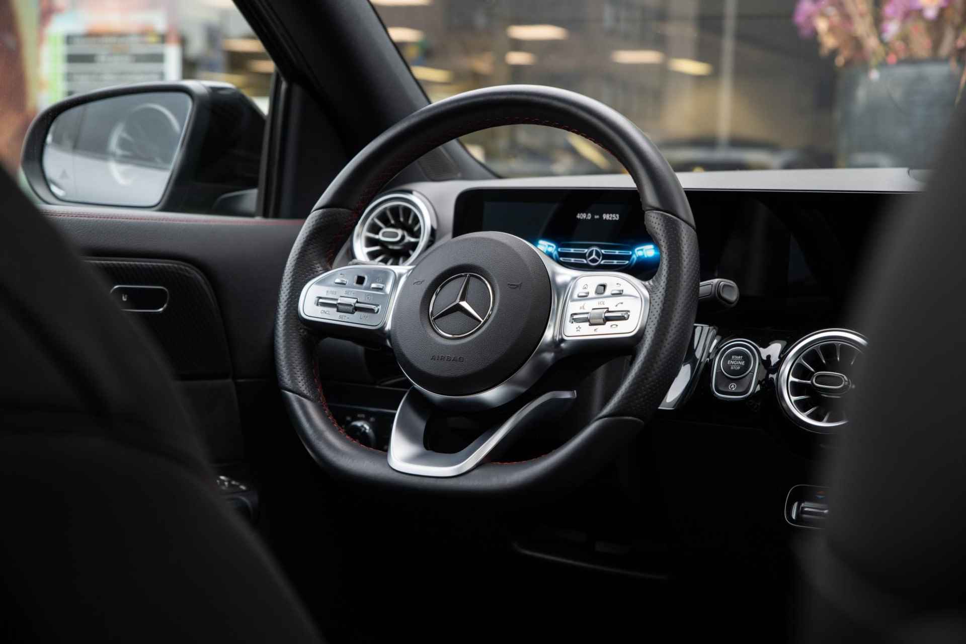 Mercedes-Benz GLA-klasse 200 Business Solution AMG / PANODAK / 1E EIG / NL AUTO - 20/53