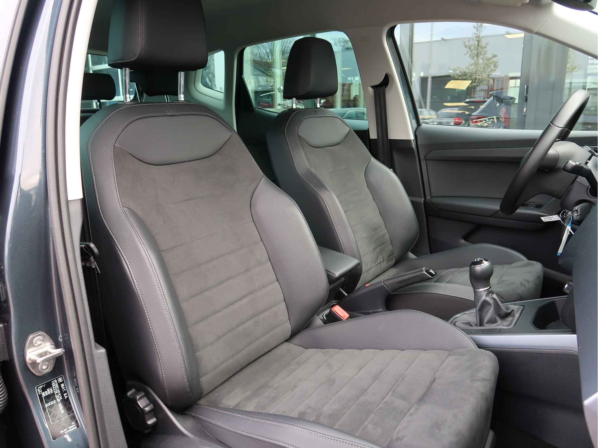 SEAT Arona 1.0 TSI Style | Leder-Alcantara | Virtual Cockpit | Led | Pdc | - 13/29