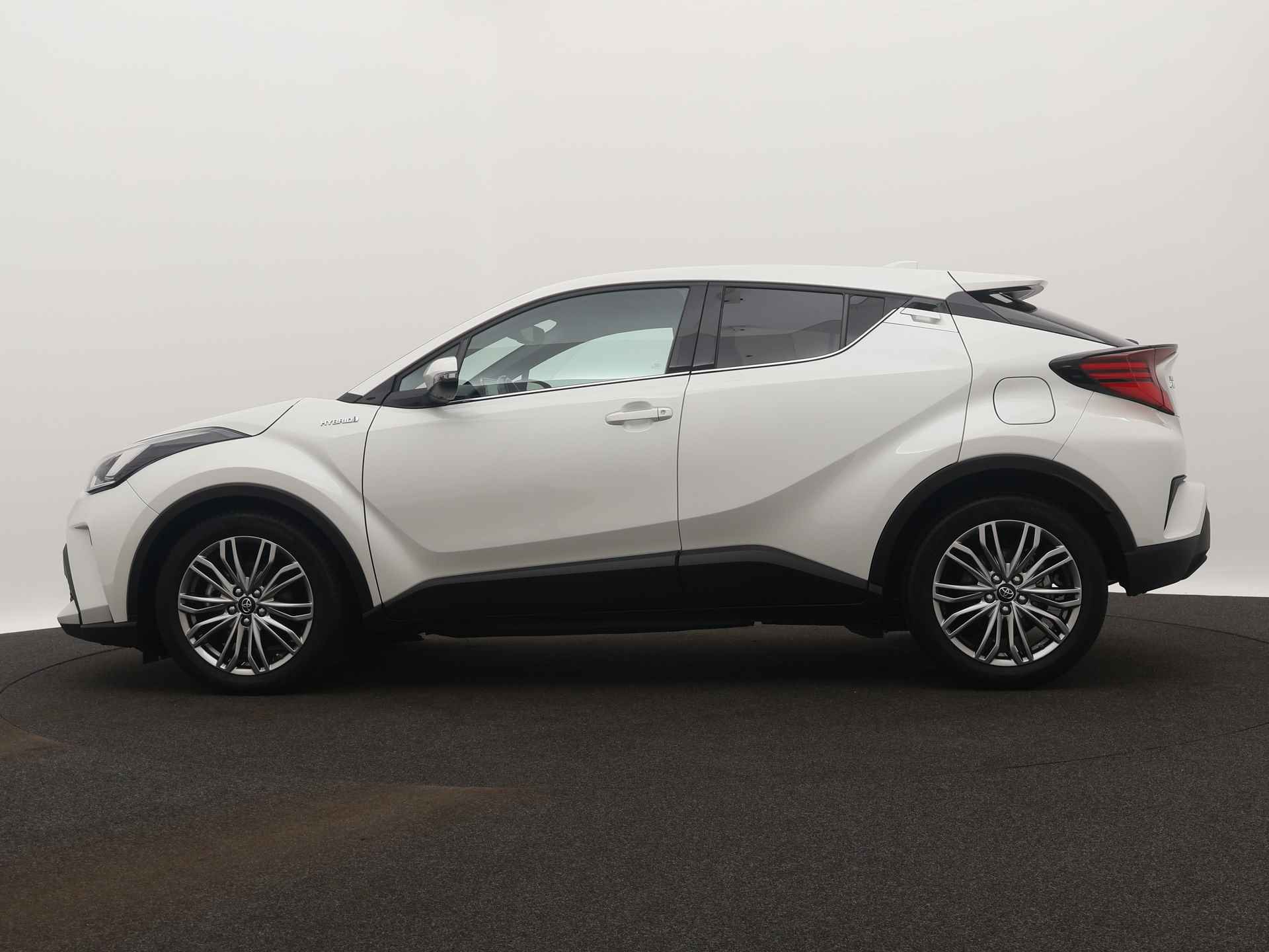 Toyota C-HR 1.8 Hybrid Executive Limited | Parkeercamera | Elek Verstelbare stoel | - 4/47