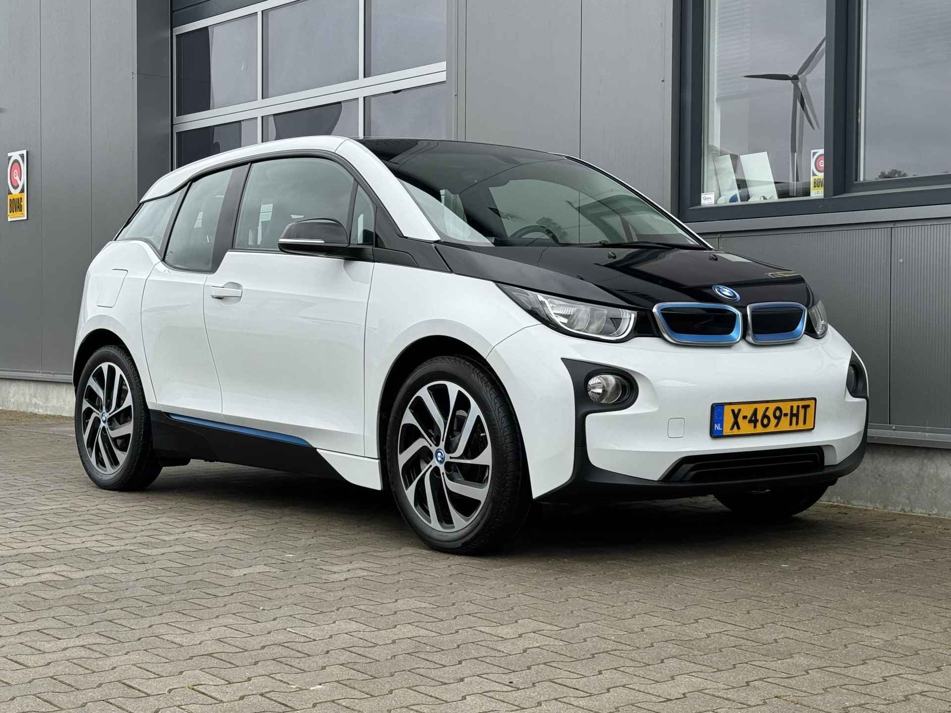 BMW i3 Comfort 22 kWh €12450,- na subsidie - 170 pk - Groot Navi - goed onderhouden - 5/30