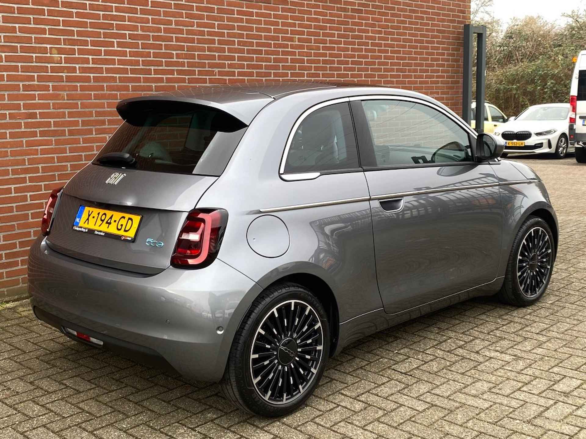 FIAT 500e LA PRIMA 42 KWH STOELVW CAMERA PANO CARPLAY ADAPT-CRUISE NAV - 22/26