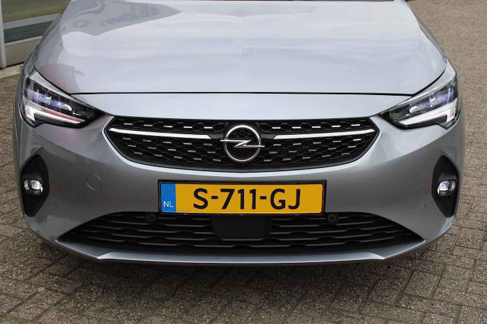 Opel CORSA 1.2 Elegance - 10/28