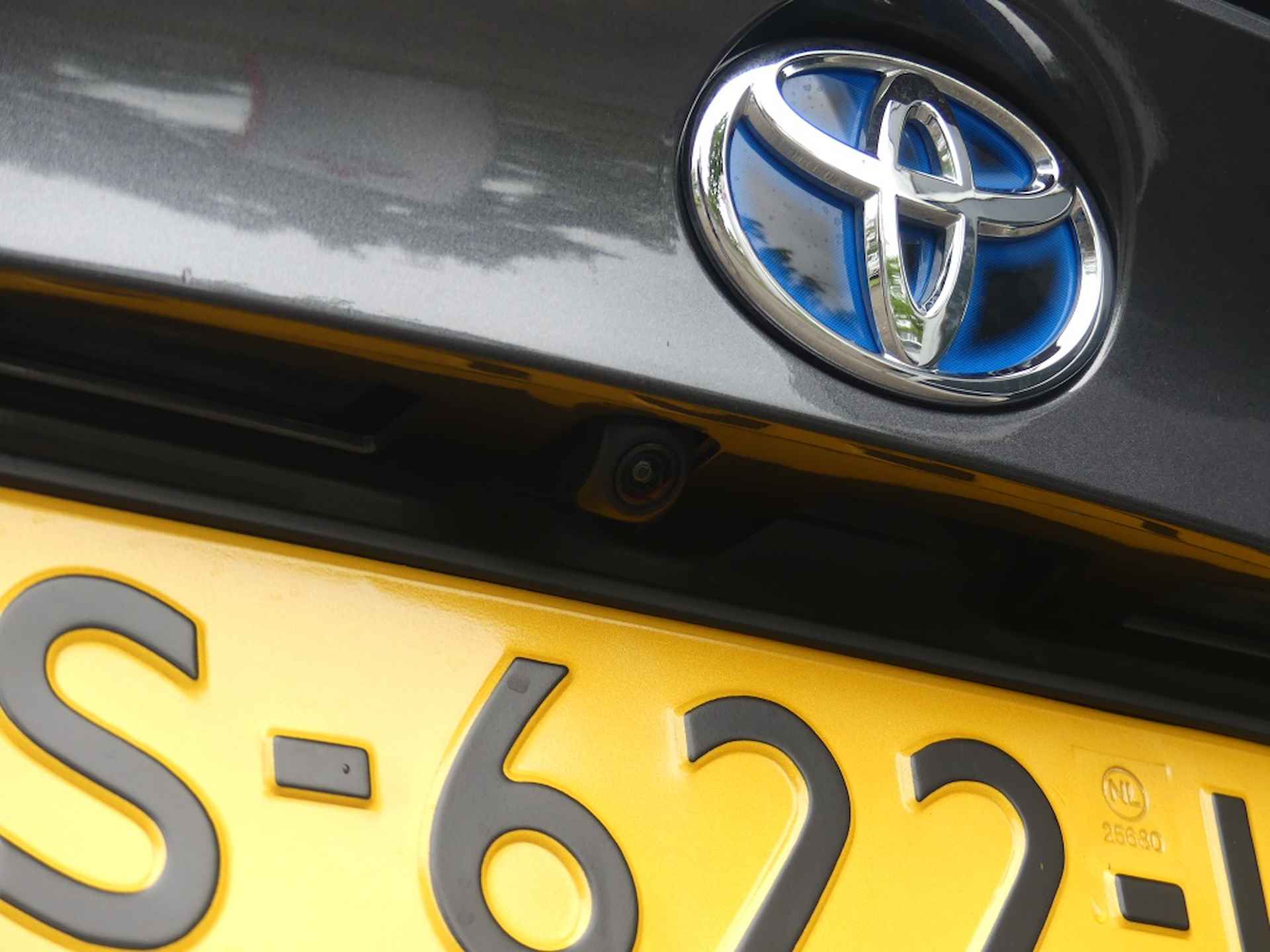 Toyota C-HR 1.8 Hybrid Dynamic | Dode hoek | Parkeersensoren | - 8/30