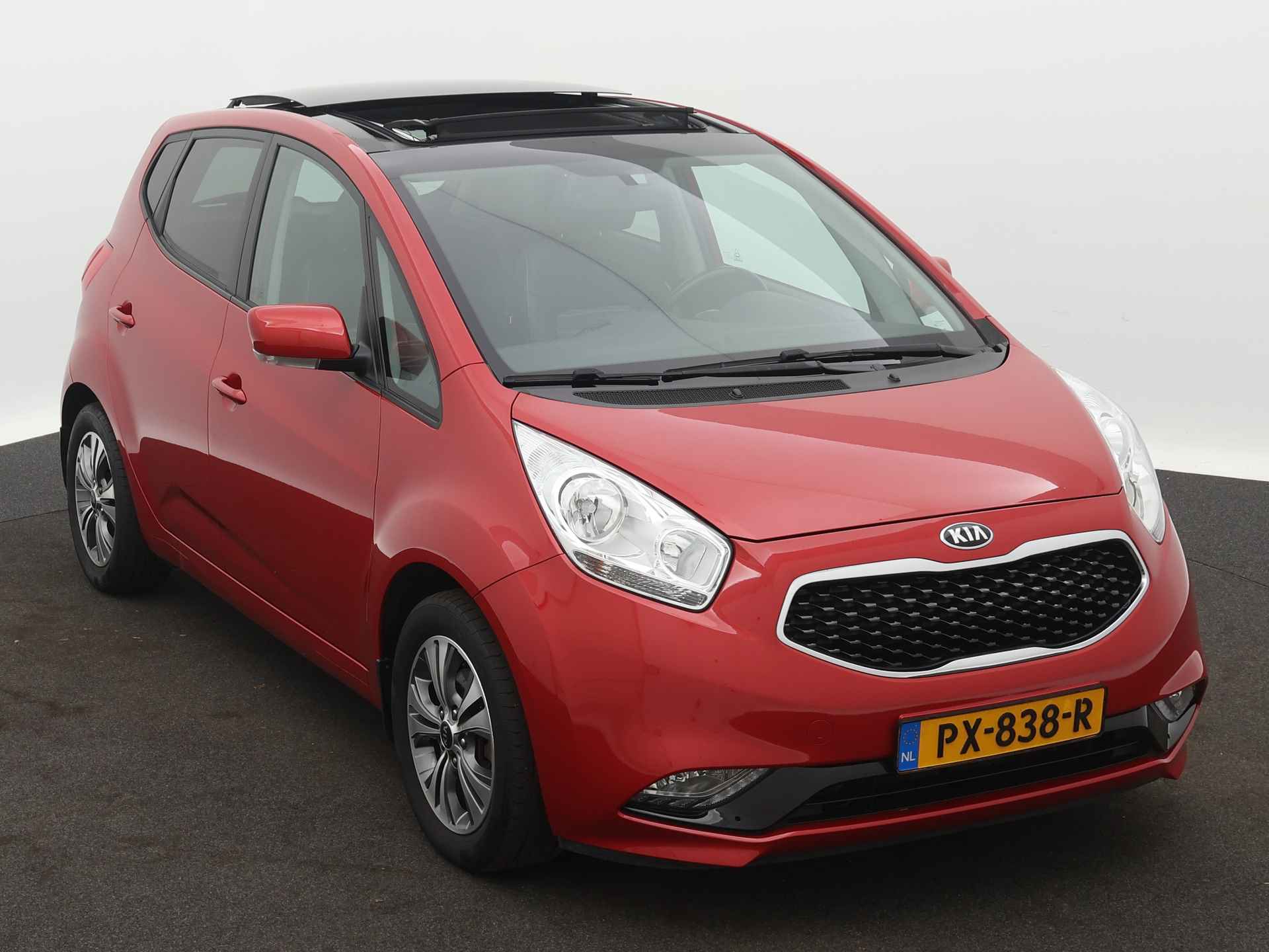 Kia Venga 1.4 CVVT Summer Edition | Panoramadak | Trekhaak | Navigatie | Climate Control | - 29/44