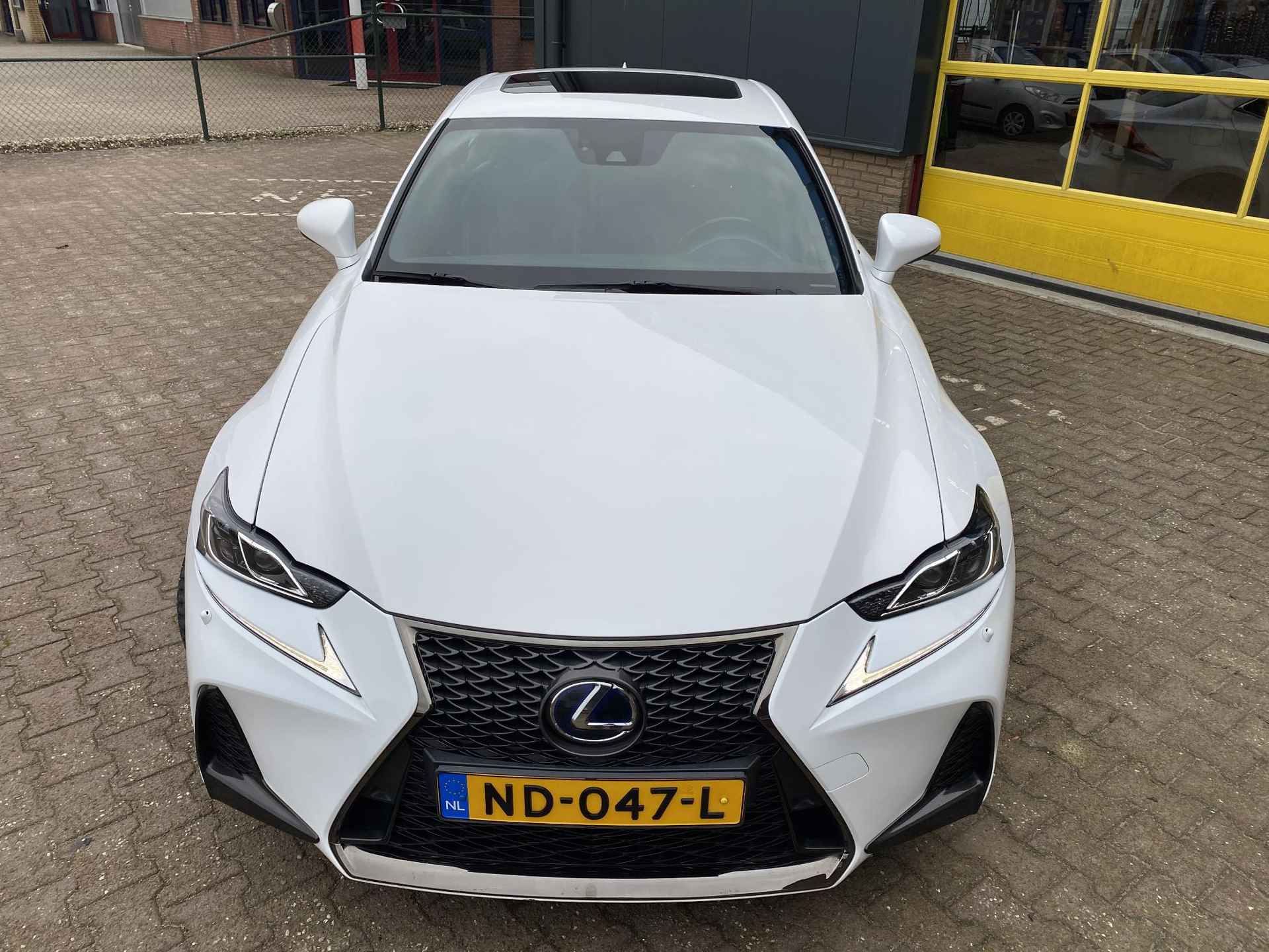 Lexus IS 300h Hybrid F-Sport Line BOVAG Garantie - 27/37