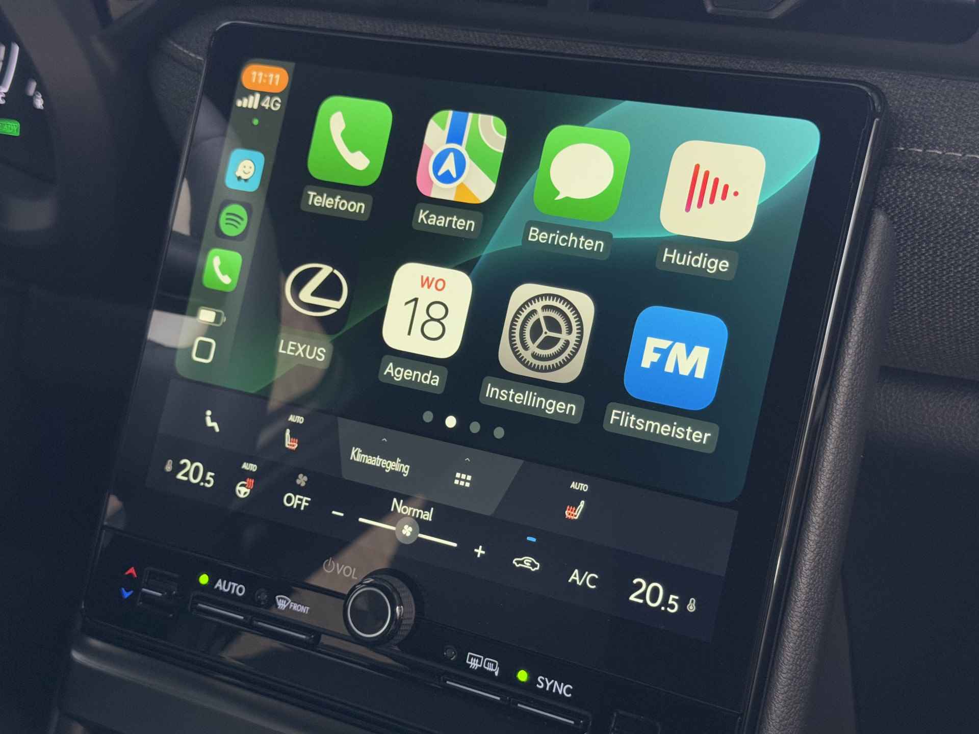 Lexus LBX HYBRID 136PK CARPLAY NAVI STOEL/STUUR VERW. LED ADAP.CRUISE CAMERA PDC.2X - 48/87