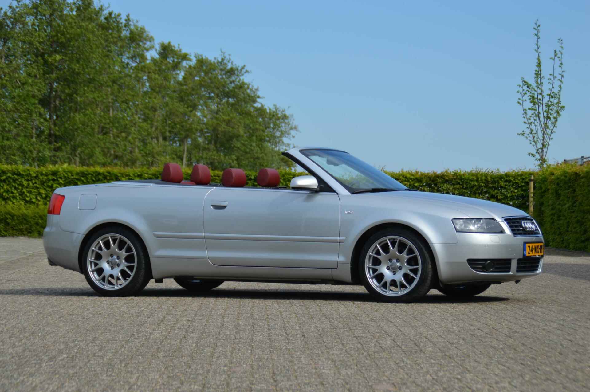 Audi A4 Cabriolet 2.4 V6 Pro Line automaat - 45/80