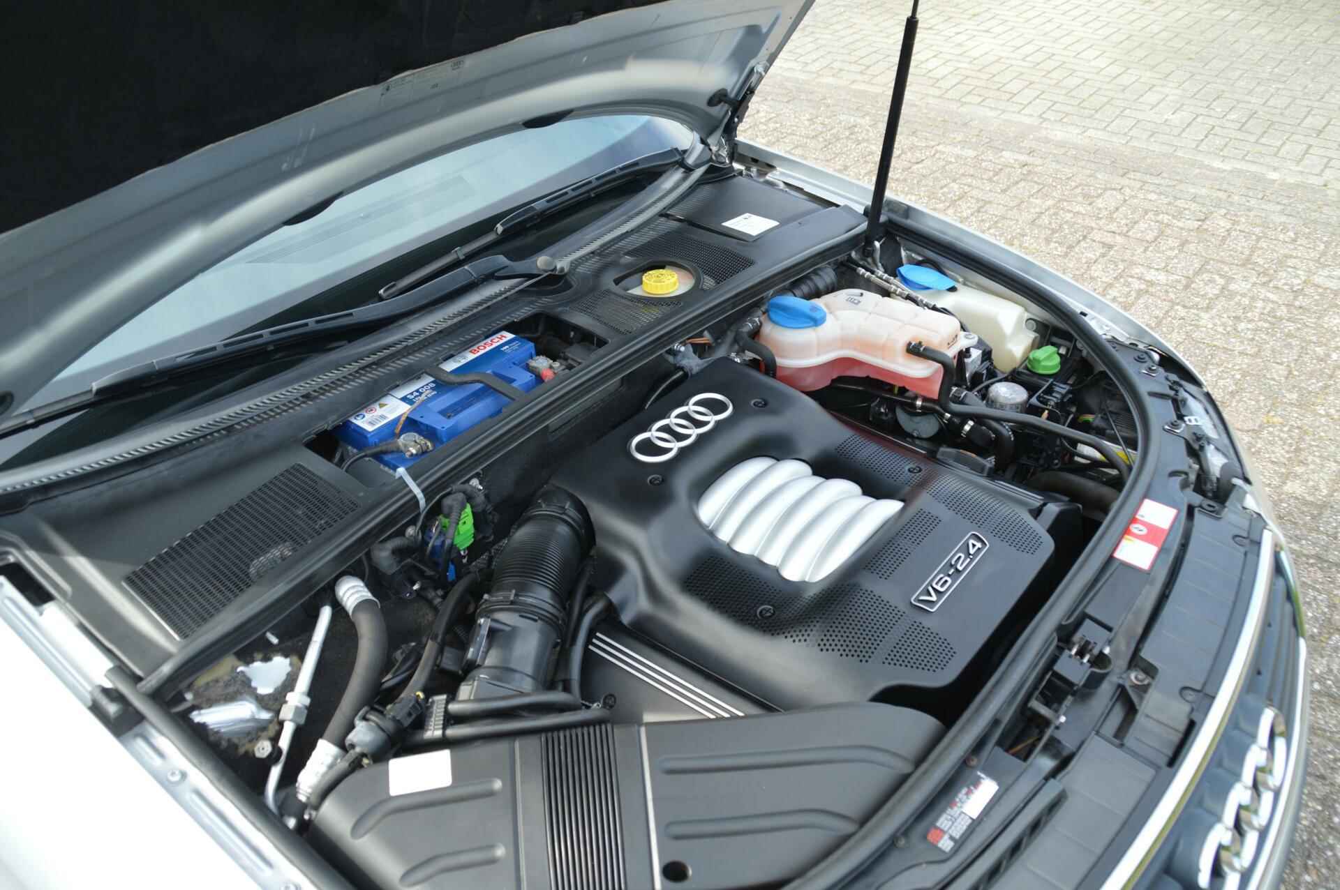 Audi A4 Cabriolet 2.4 V6 Pro Line automaat - 76/80