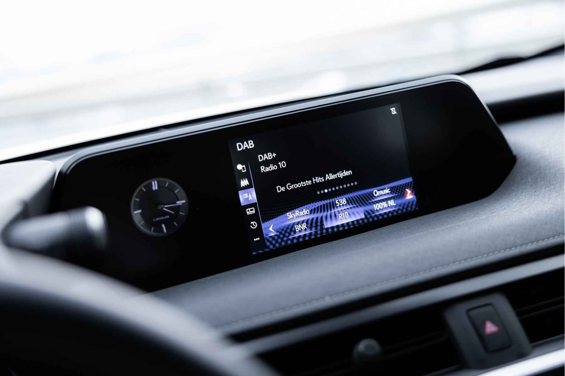 Lexus UX 300e Business 54 kWh | Carplay | Elektrische Stoelen | - 8/57