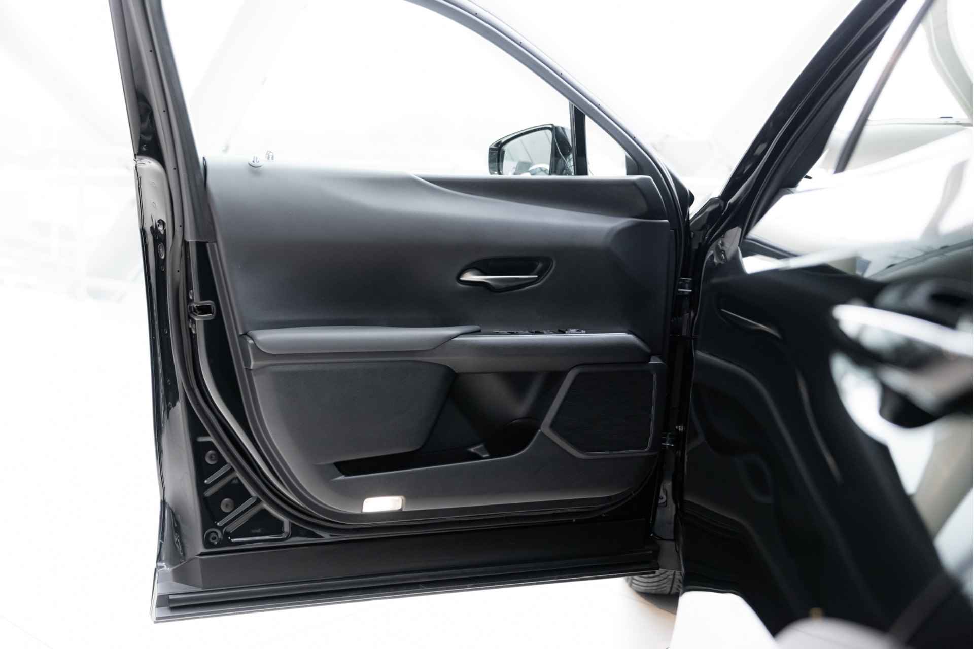 Lexus UX 300e Business 54 kWh | Carplay | Elektrische Stoelen | - 18/57