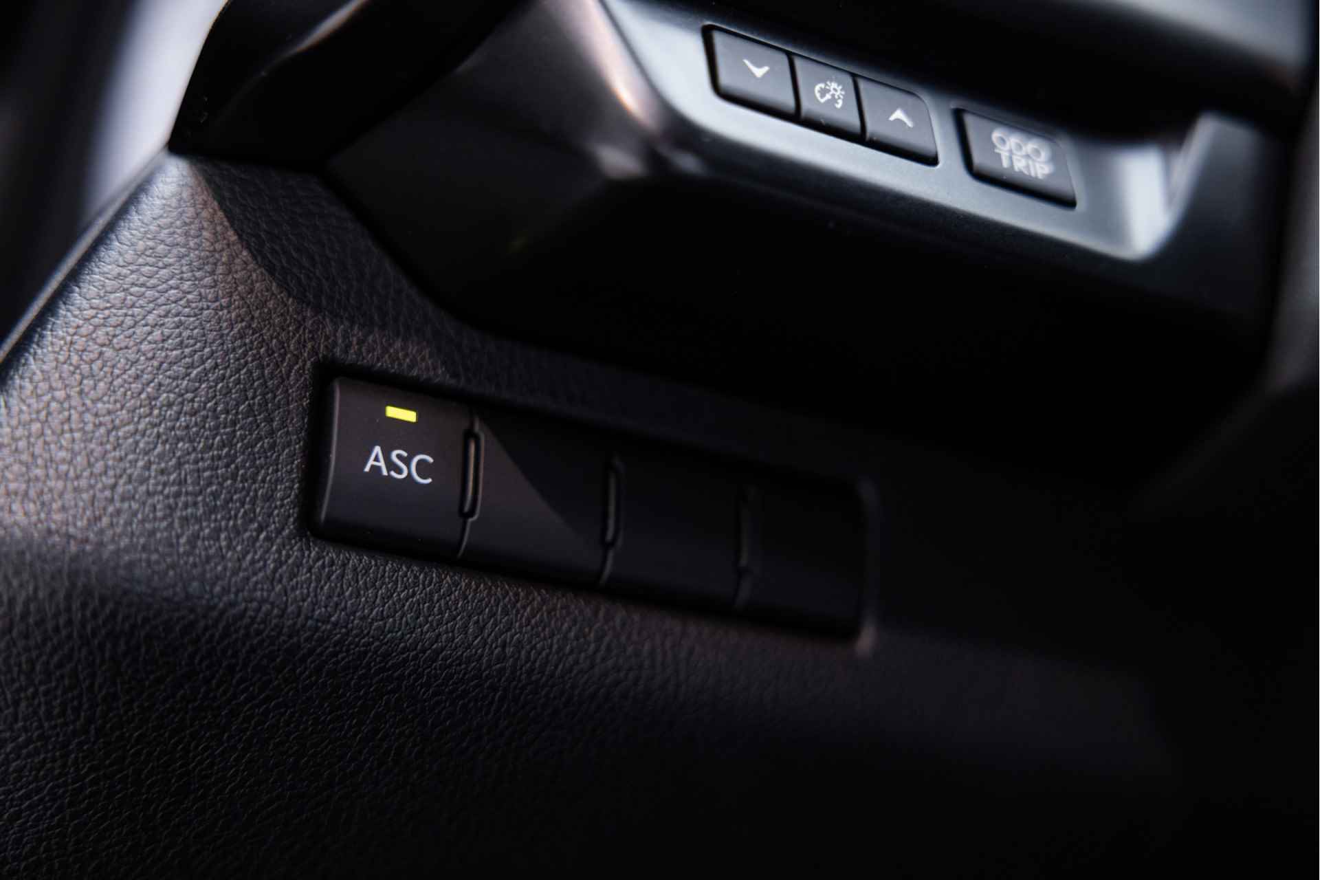 Lexus UX 300e Business 54 kWh | Carplay | Elektrische Stoelen | - 37/57