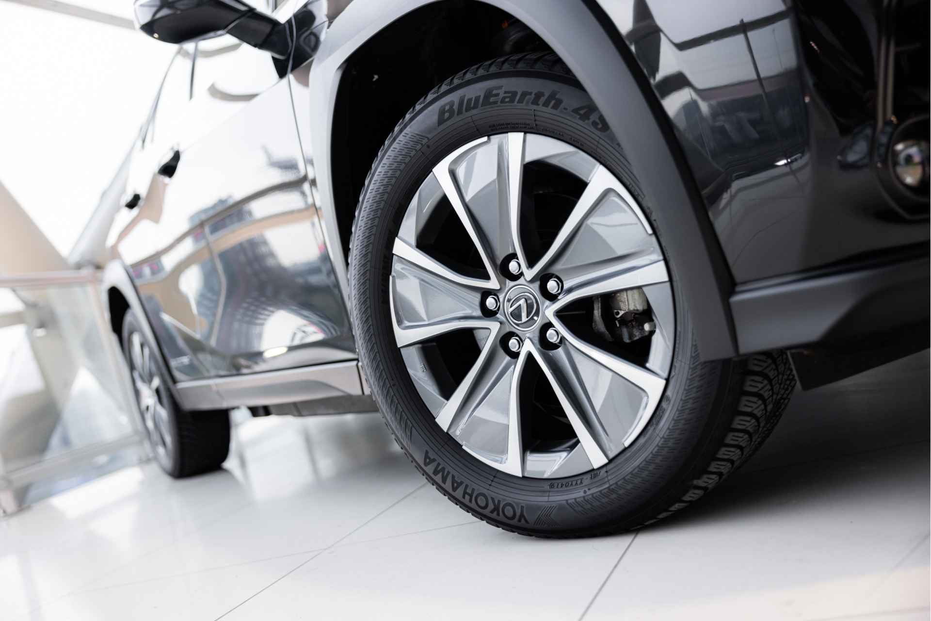 Lexus UX 300e Business 54 kWh | Carplay | Elektrische Stoelen | - 45/57