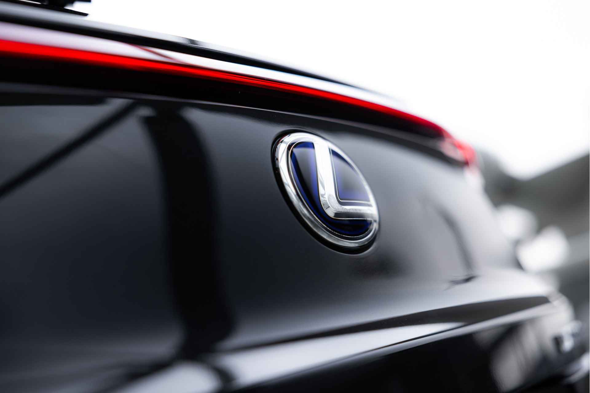 Lexus UX 300e Business 54 kWh | Carplay | Elektrische Stoelen | - 55/57