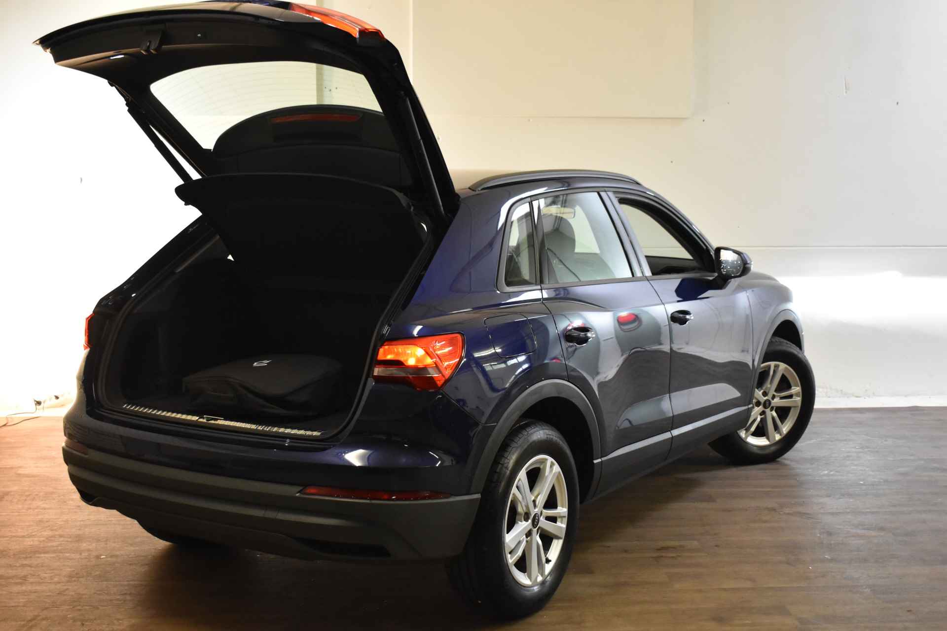 Audi Q3 45 TFSIe 245PK HYBRID PRO-LINE ALCANTARA/NAVI/VIRTUAL - 9/35