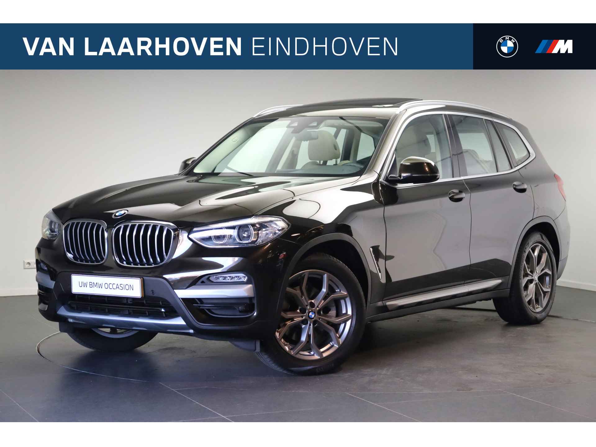 BMW X3 xDrive20i High Executive xLine Automaat / Panoramadak / Trekhaak / LED / Sportstoelen / Stoelverwarming / Navigatie Professional / Parking Assistant