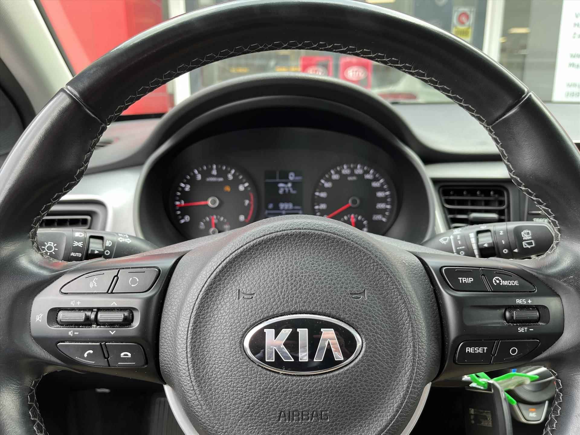 Kia Stonic 1.0 T-GDi 100pk DynamicLine | Airconditioning | Navigatie | Carplay | Parkeer camera | - 12/21