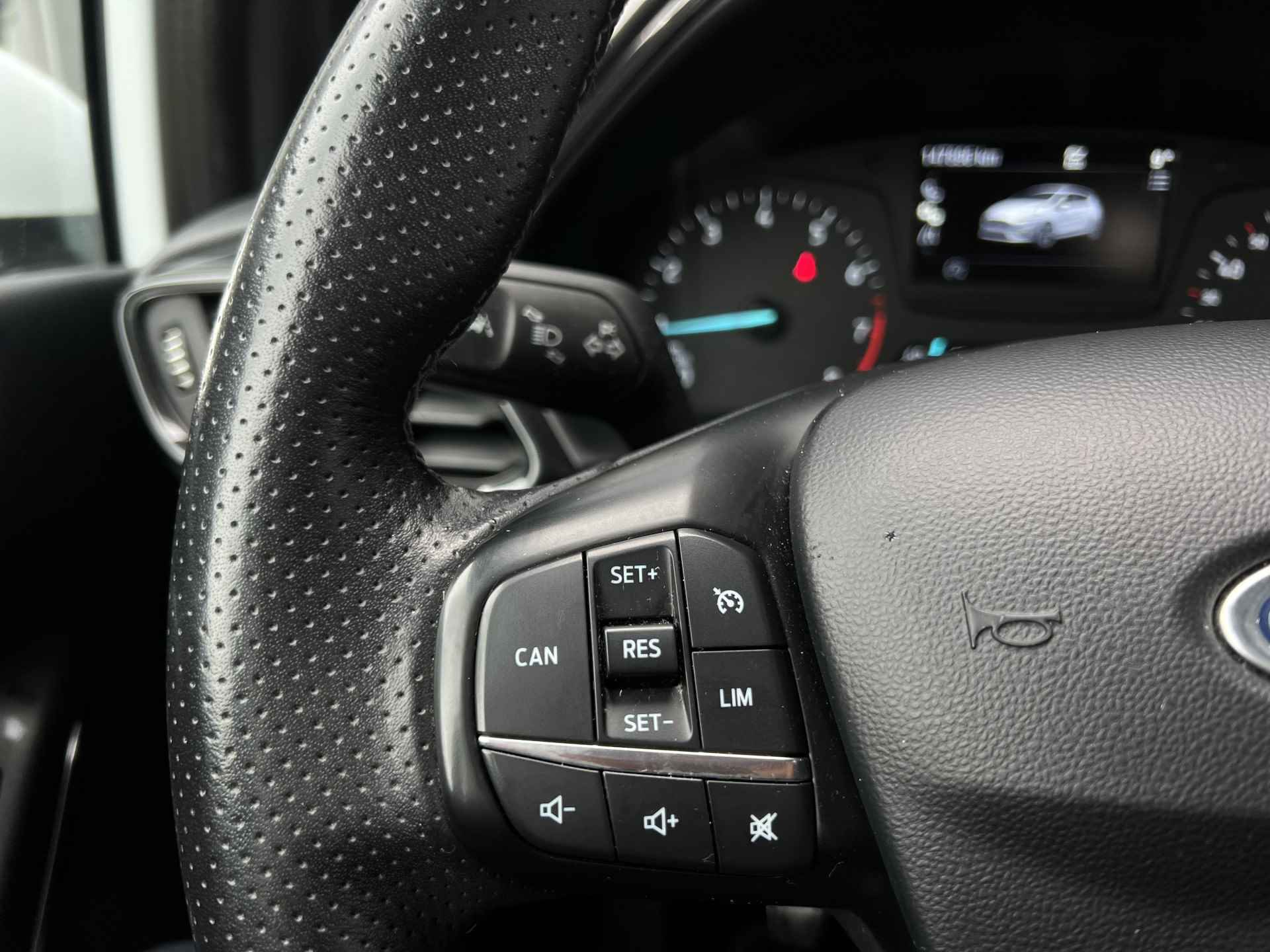 Ford Fiesta 1.0 EcoBoost ST-Line | Apple Carplay | NAVI | Cruise C. | Climate C. | 17 inch - 21/33