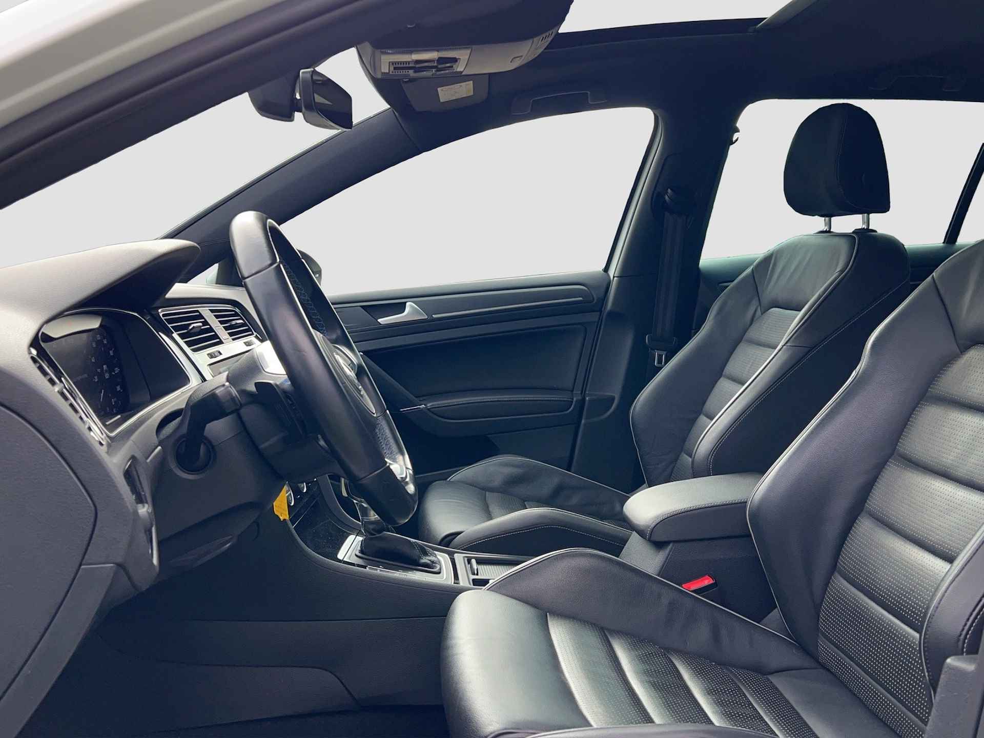 Volkswagen Golf 1.4 TSI PHEV GTE | volleder | panodak | virtual | camera | trekhaak | memory seat! - 13/36