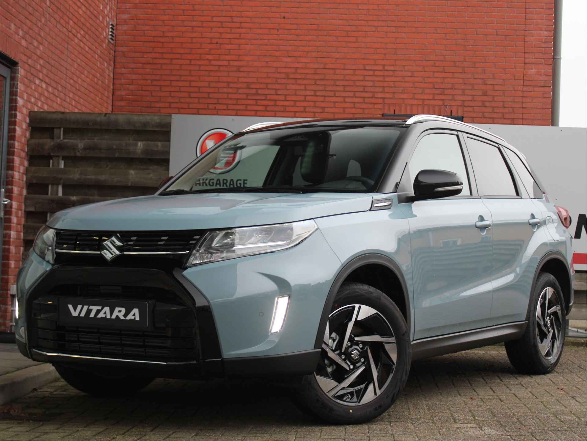 Suzuki Vitara 1.5 Hybrid Style Automaat Leder/Alcantara Bekleding. Adaptieve Cruise en Climate Control - 11/36