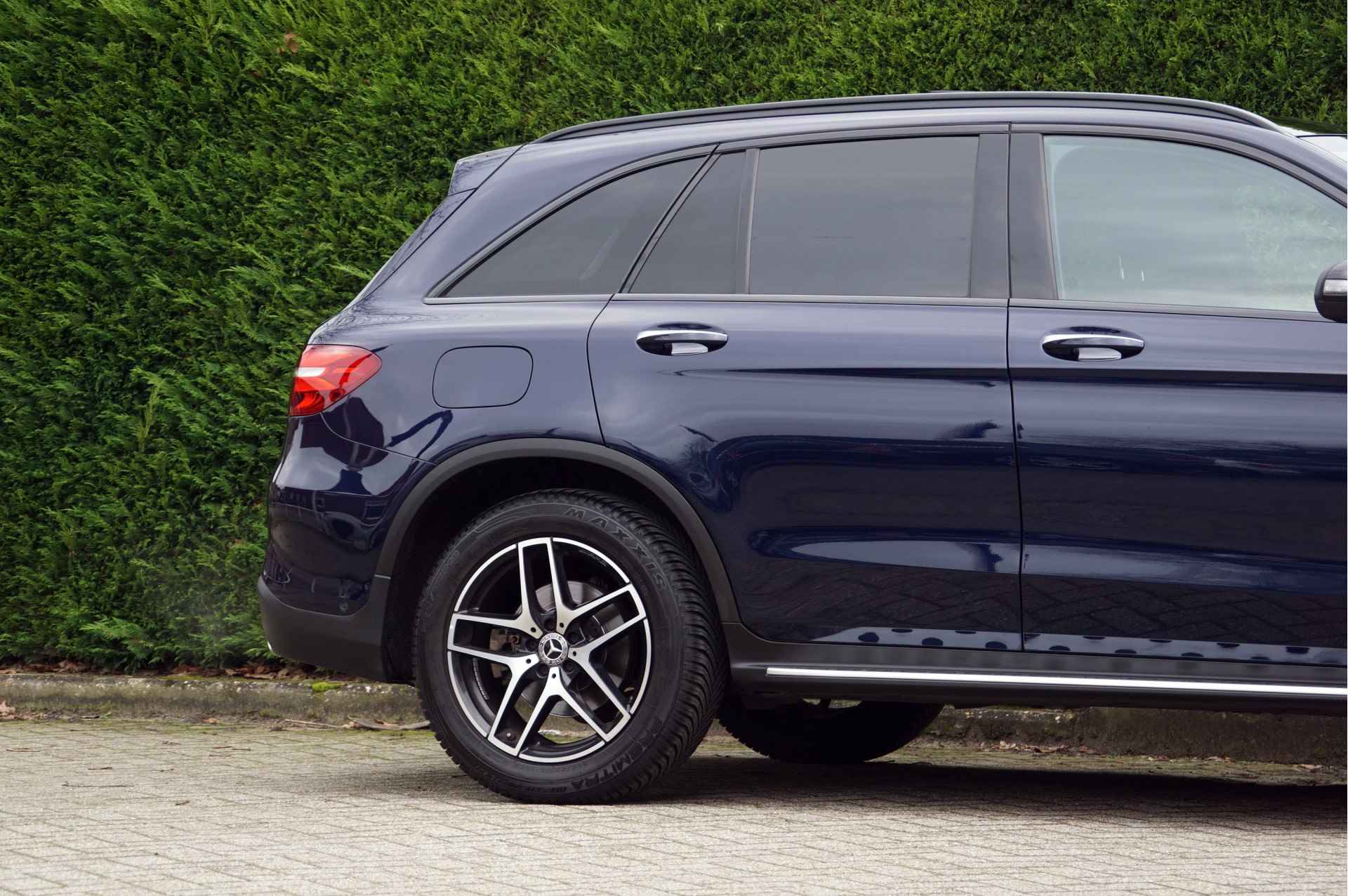 Mercedes-Benz GLC GLC 250 4M AMG line Night | Distronic HUD Panorama Keyless - 22/47