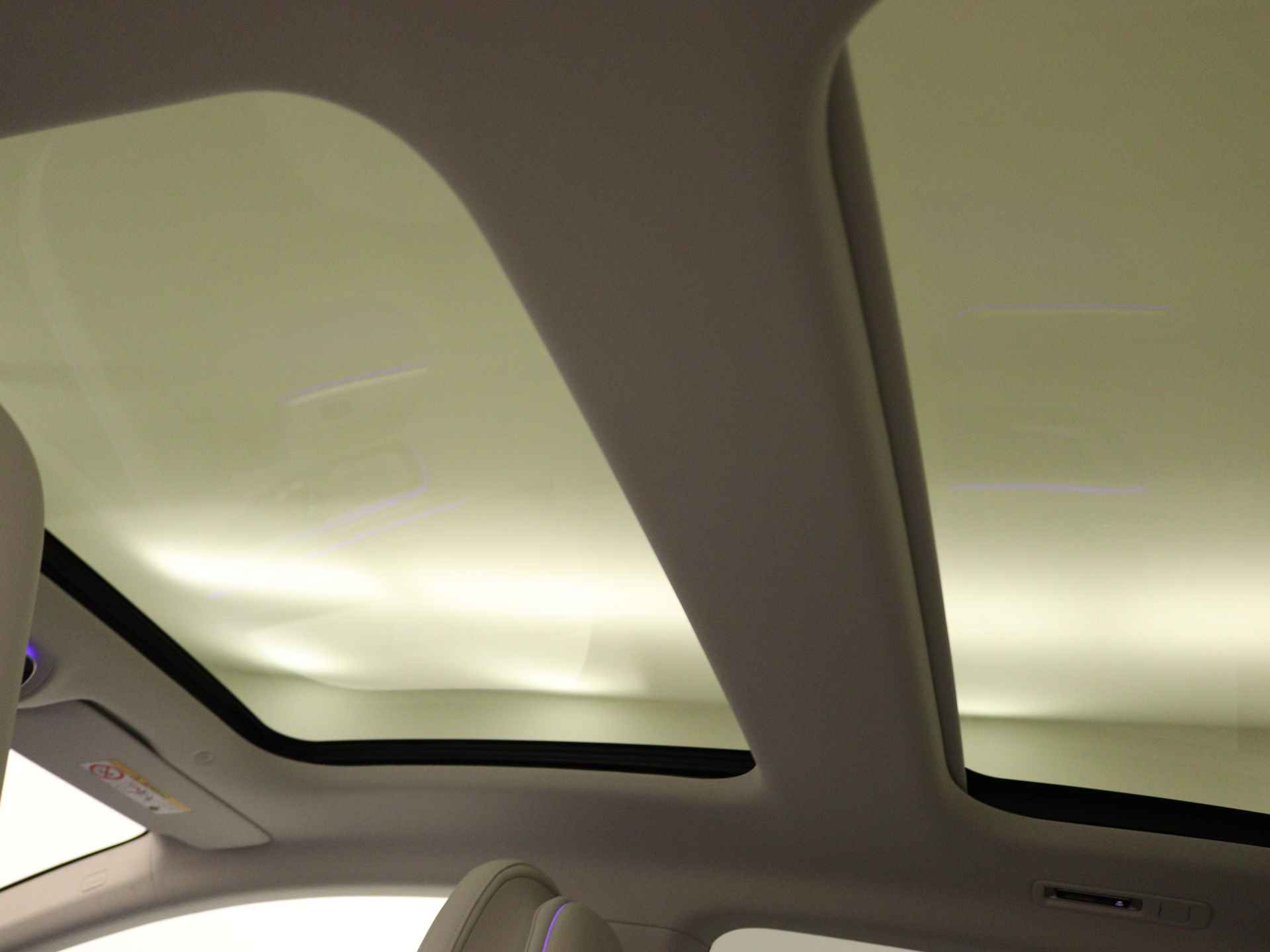 Mercedes-Benz EQE 350 AMG Line | Premium Plus Pack | Nightpakket | Luchtvering | ENERGIZING-pakket plus | Akoestisch comfortpakket | Rijassistentiepakket plus | Burmester® 3D-Surround sound system | - 17/38