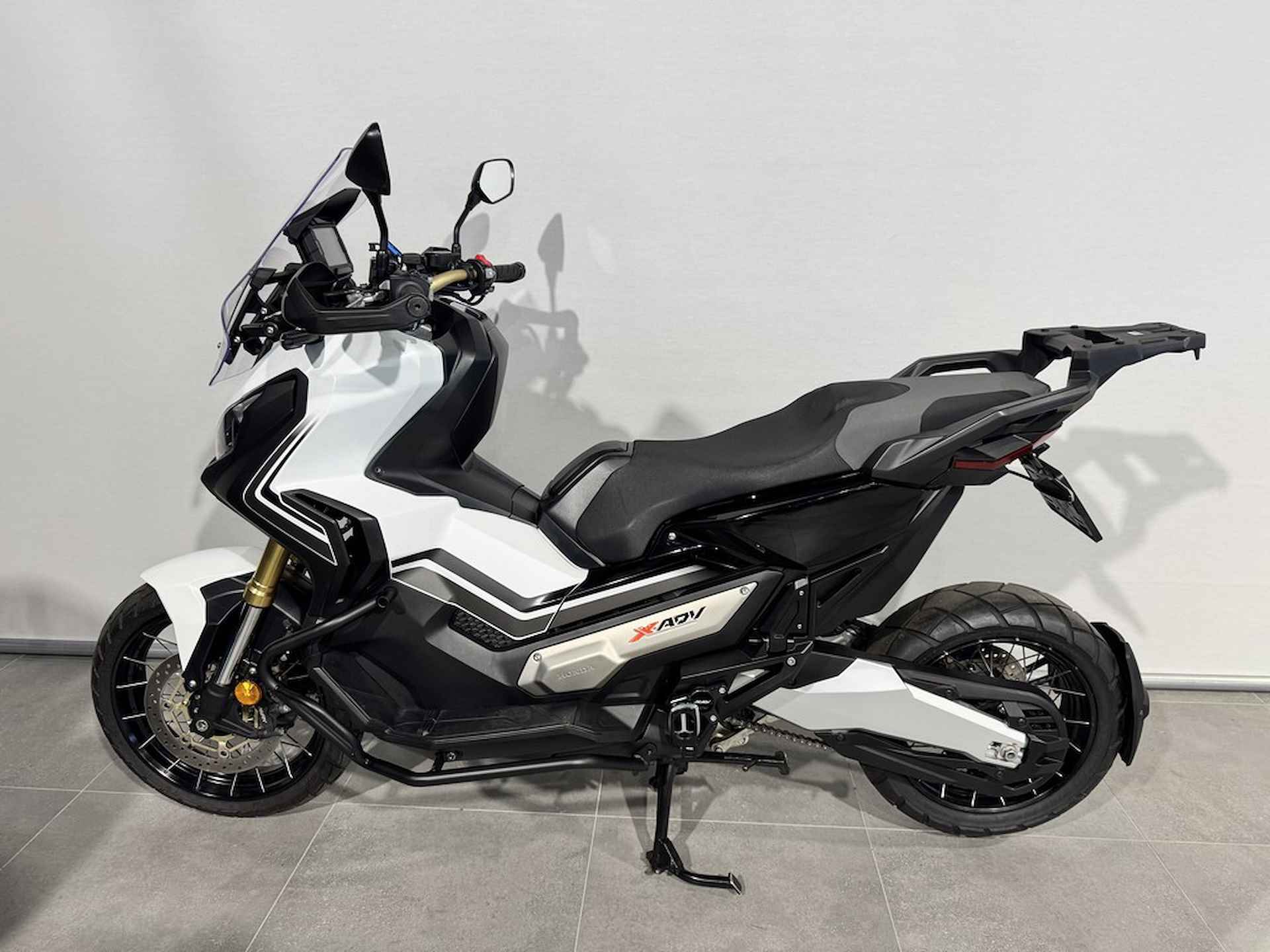 Honda X-ADV 750 - 8/9