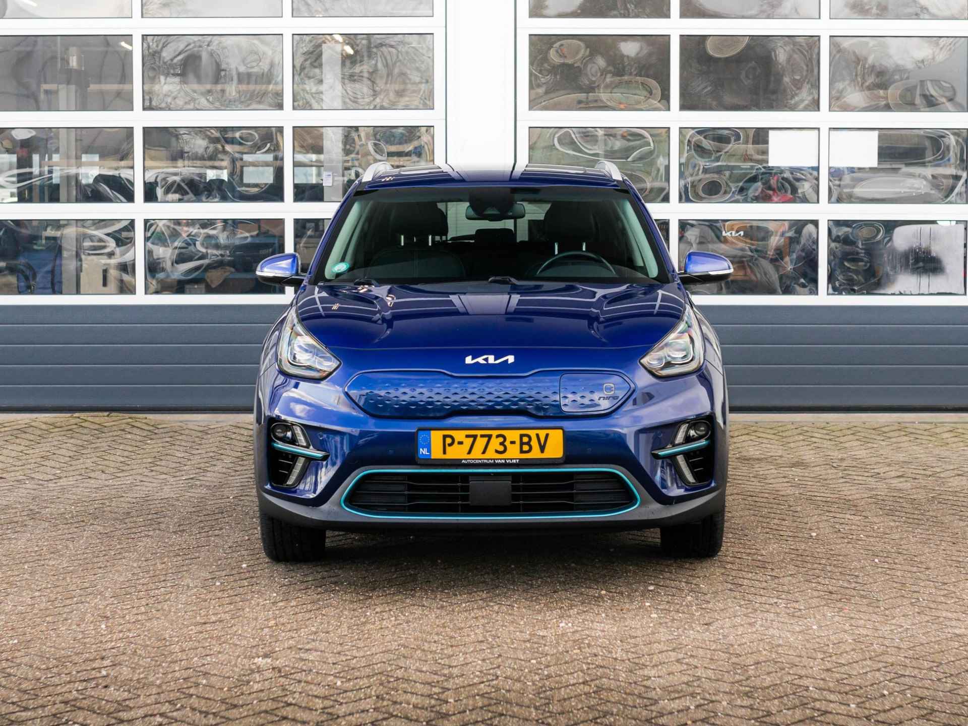 Kia e-Niro DynamicPlusLine 64 kWh | Apple Carplay/Android auto | Cruise control adaptief | Climate controle | Elektrisch schuifdak | Keyless start en entry | Full map navigatie | voorstoelen en stuur verwarmd. - 2/30